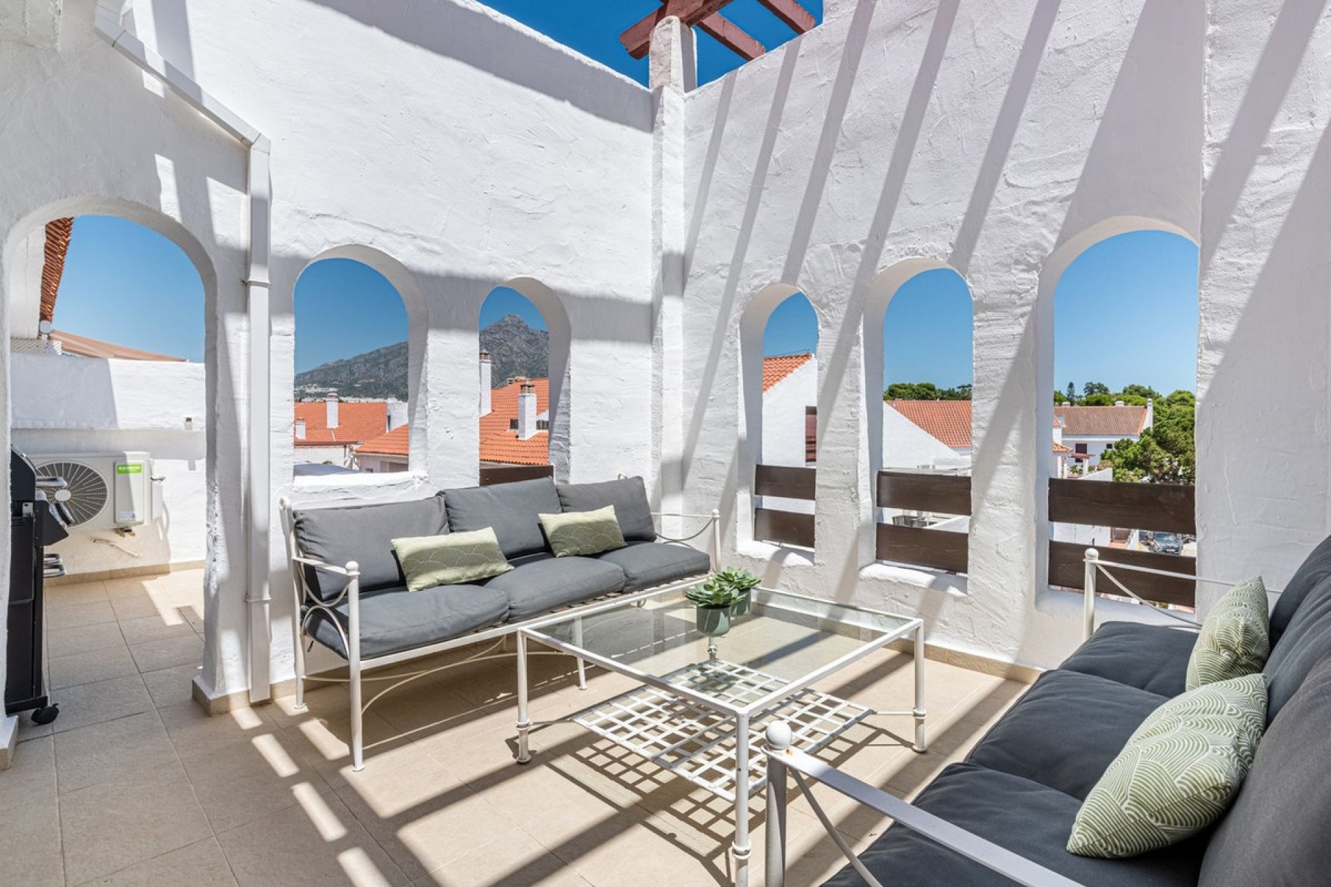 Resale - apartment - Marbella - Nueva Andalucía