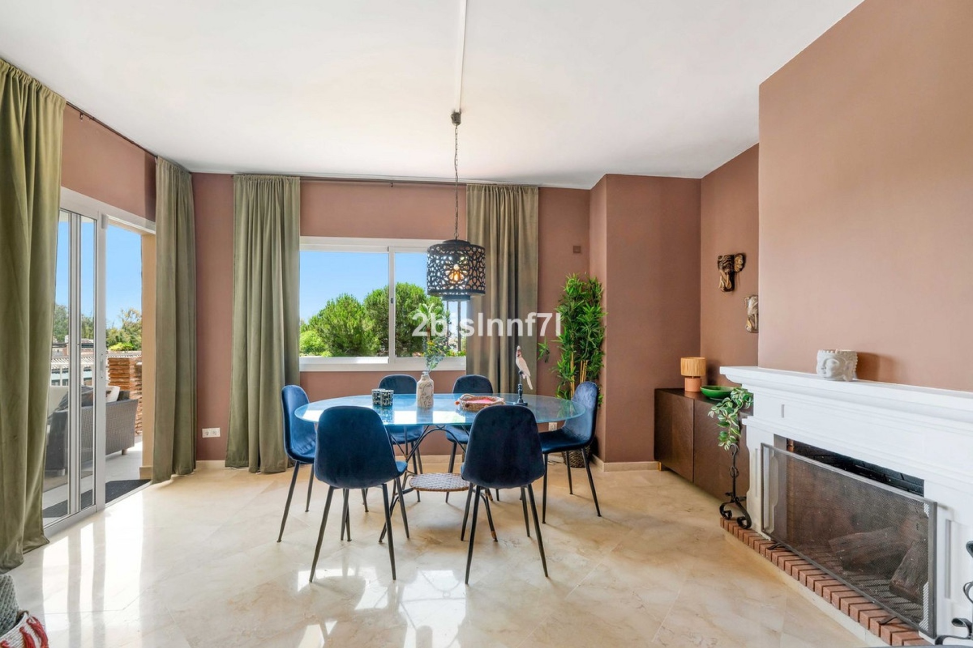 Resale - apartment - Marbella - Nueva Andalucía