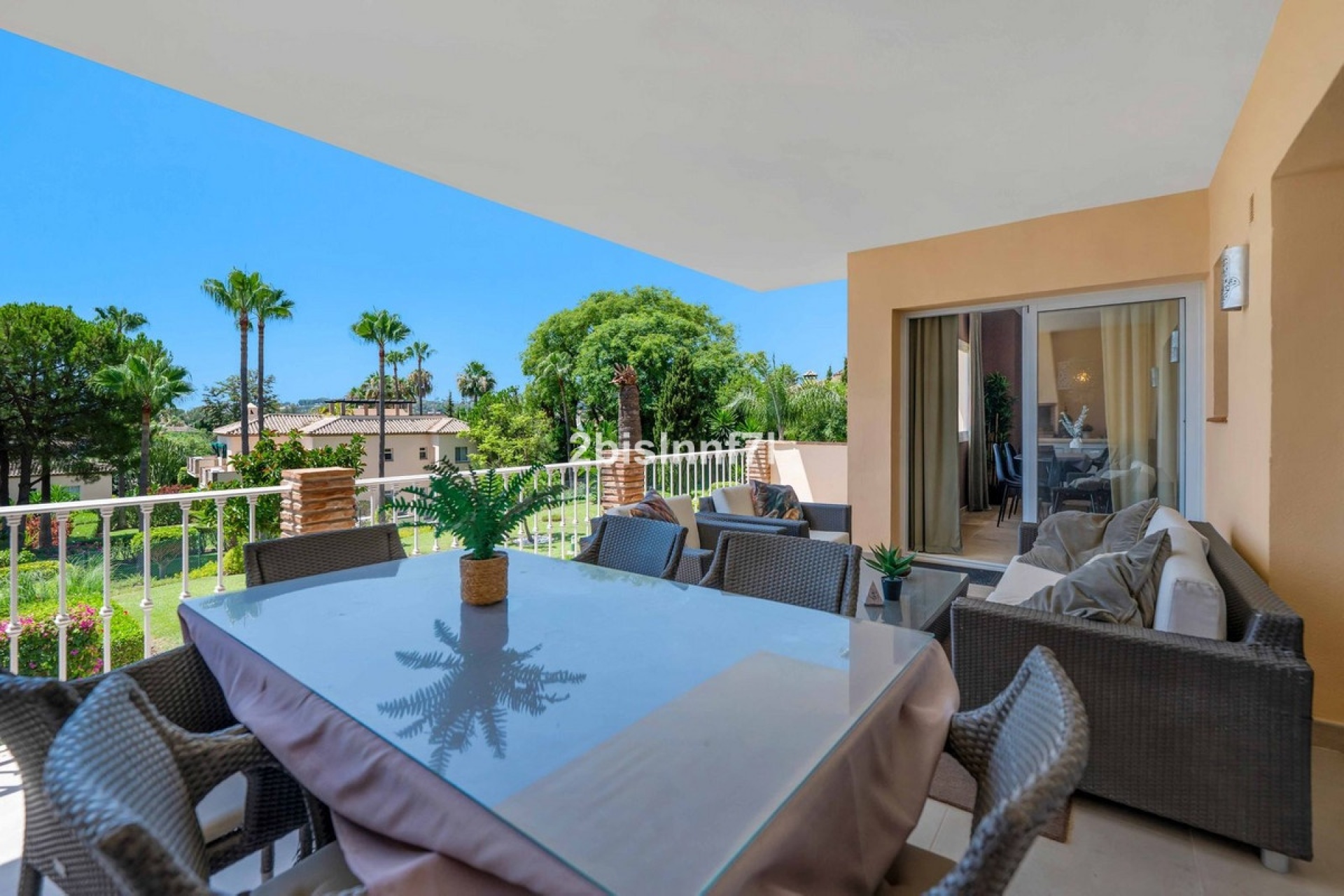 Resale - apartment - Marbella - Nueva Andalucía