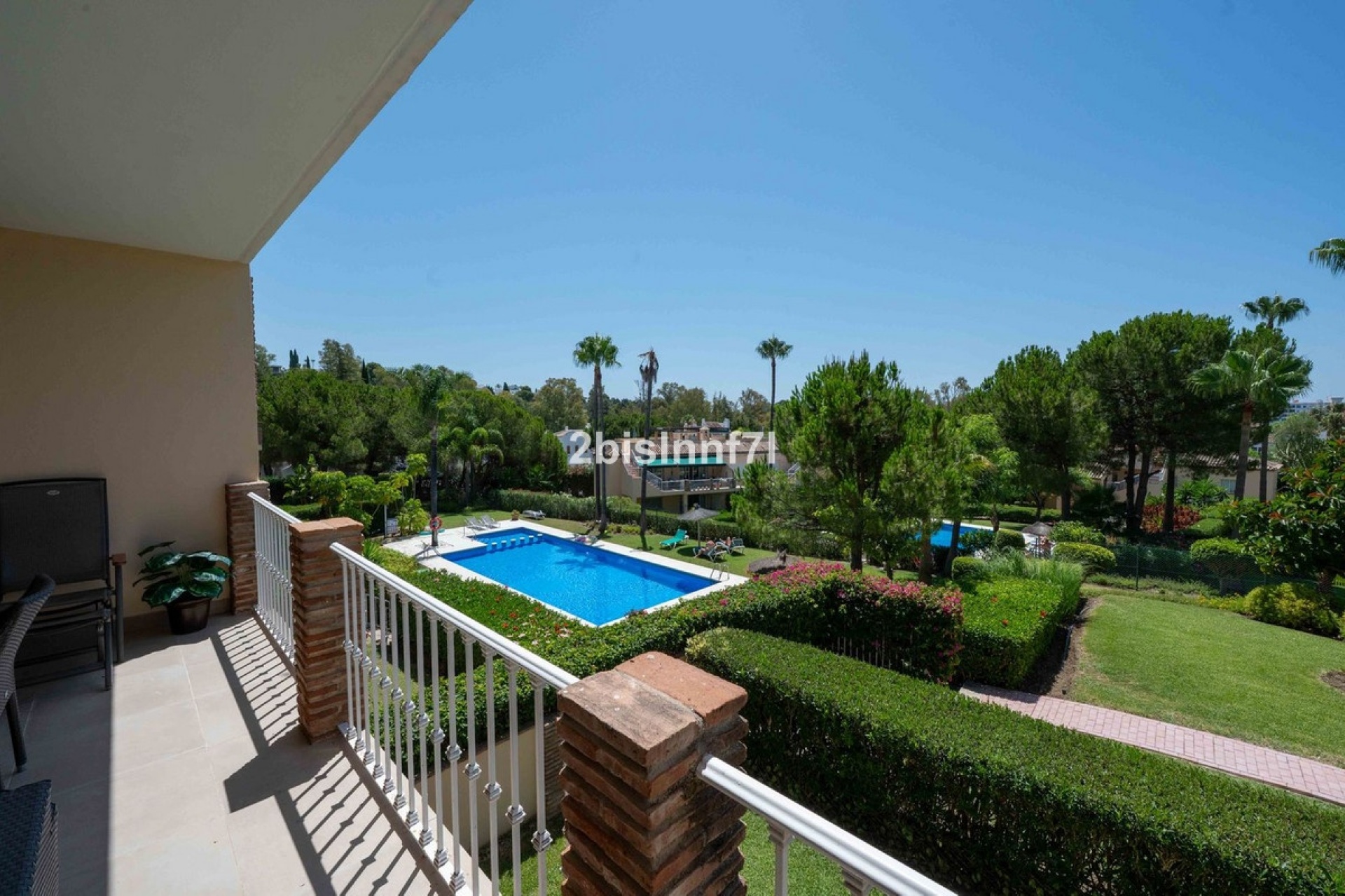 Resale - apartment - Marbella - Nueva Andalucía