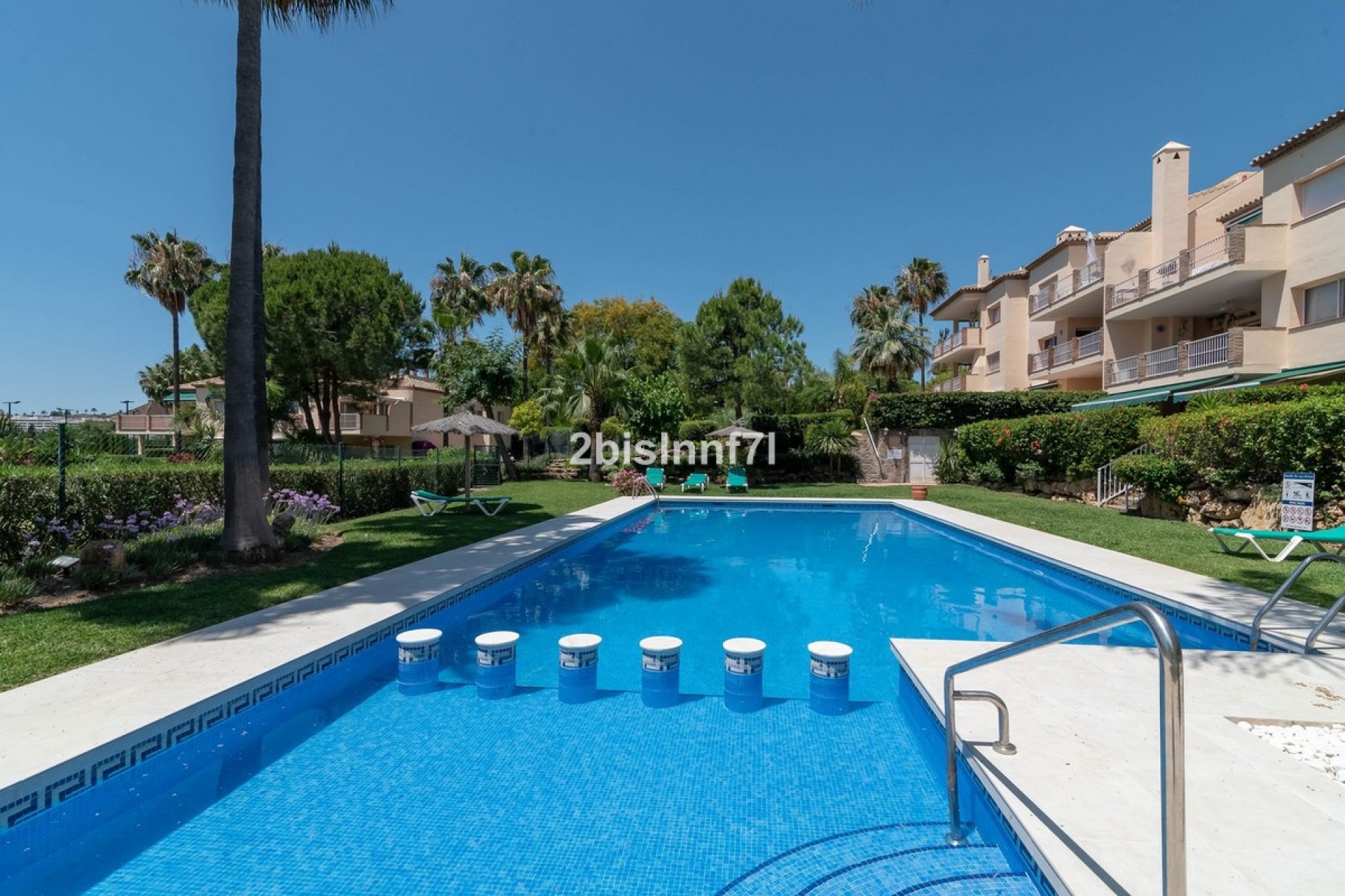Resale - apartment - Marbella - Nueva Andalucía