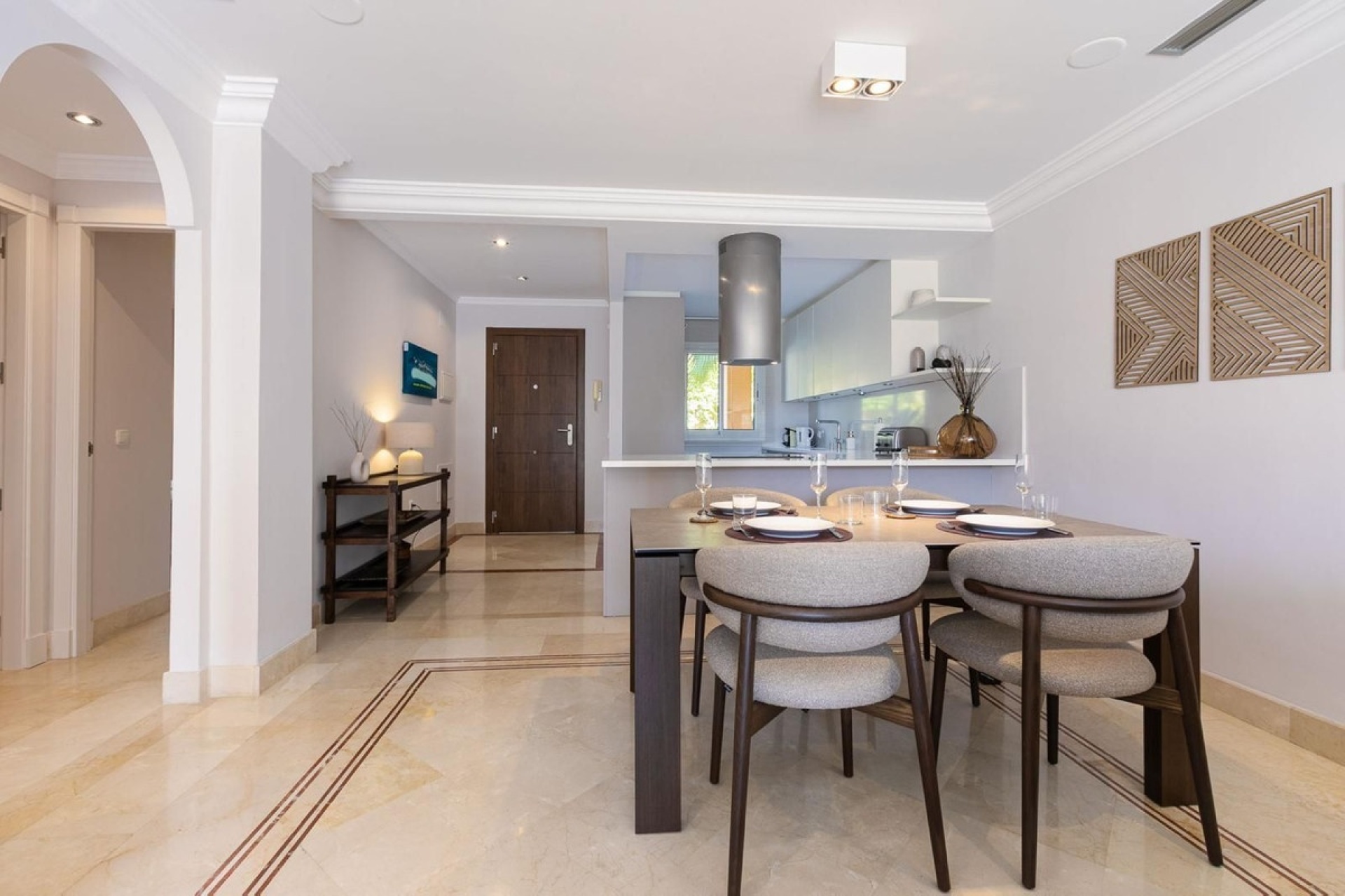 Resale - apartment - Marbella - Nueva Andalucía