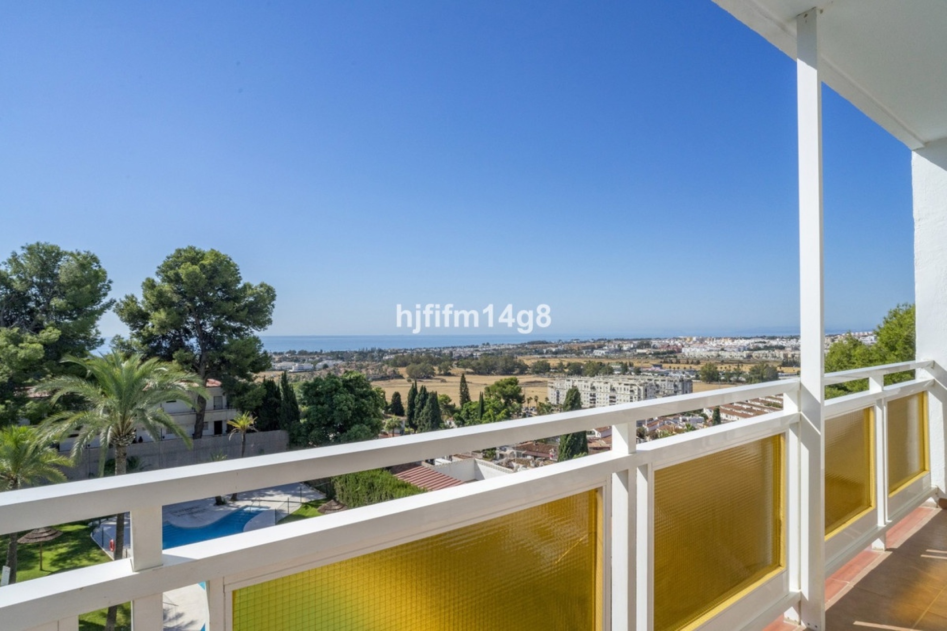 Resale - apartment - Marbella - Nueva Andalucía