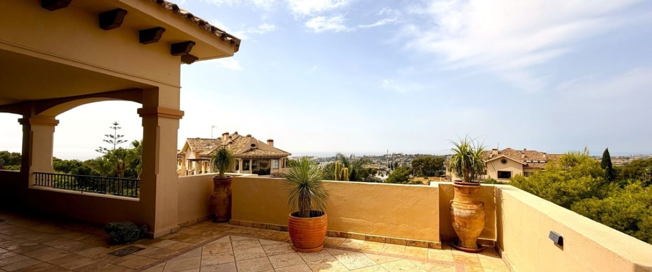 Resale - apartment - Marbella - Nueva Andalucía