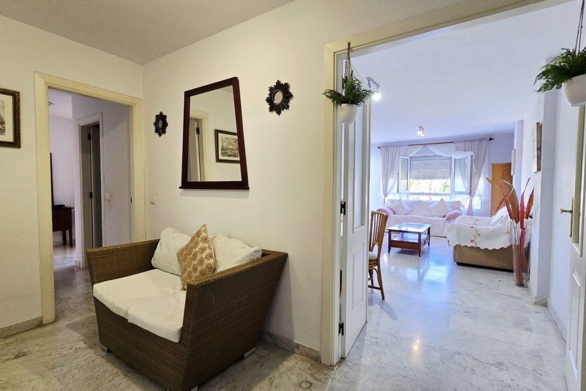 Resale - apartment - Marbella - Nueva Andalucía