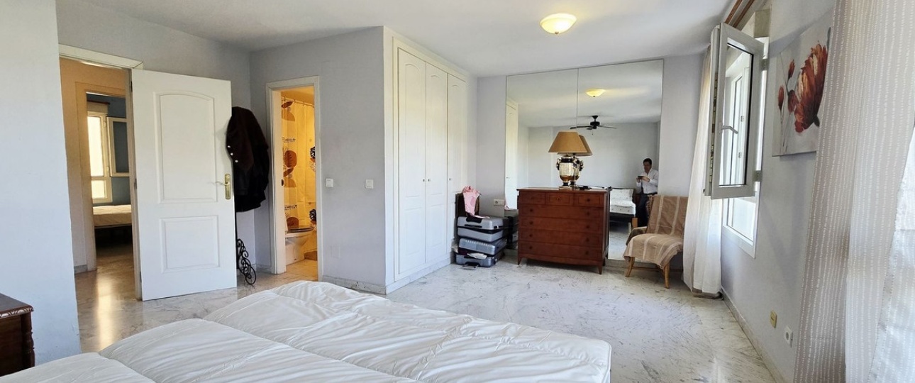 Resale - apartment - Marbella - Nueva Andalucía