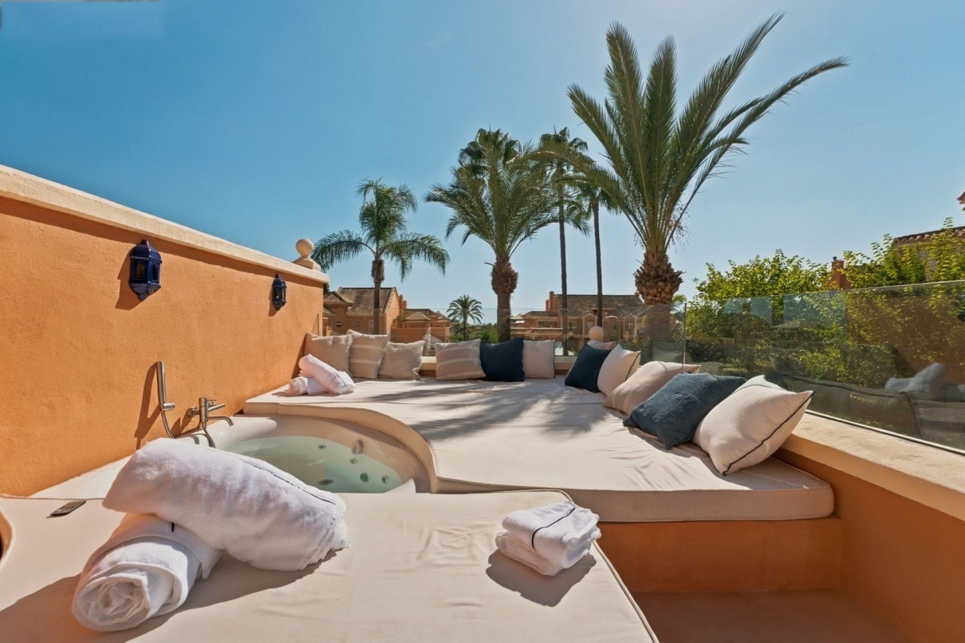 Resale - apartment - Marbella - Nueva Andalucía