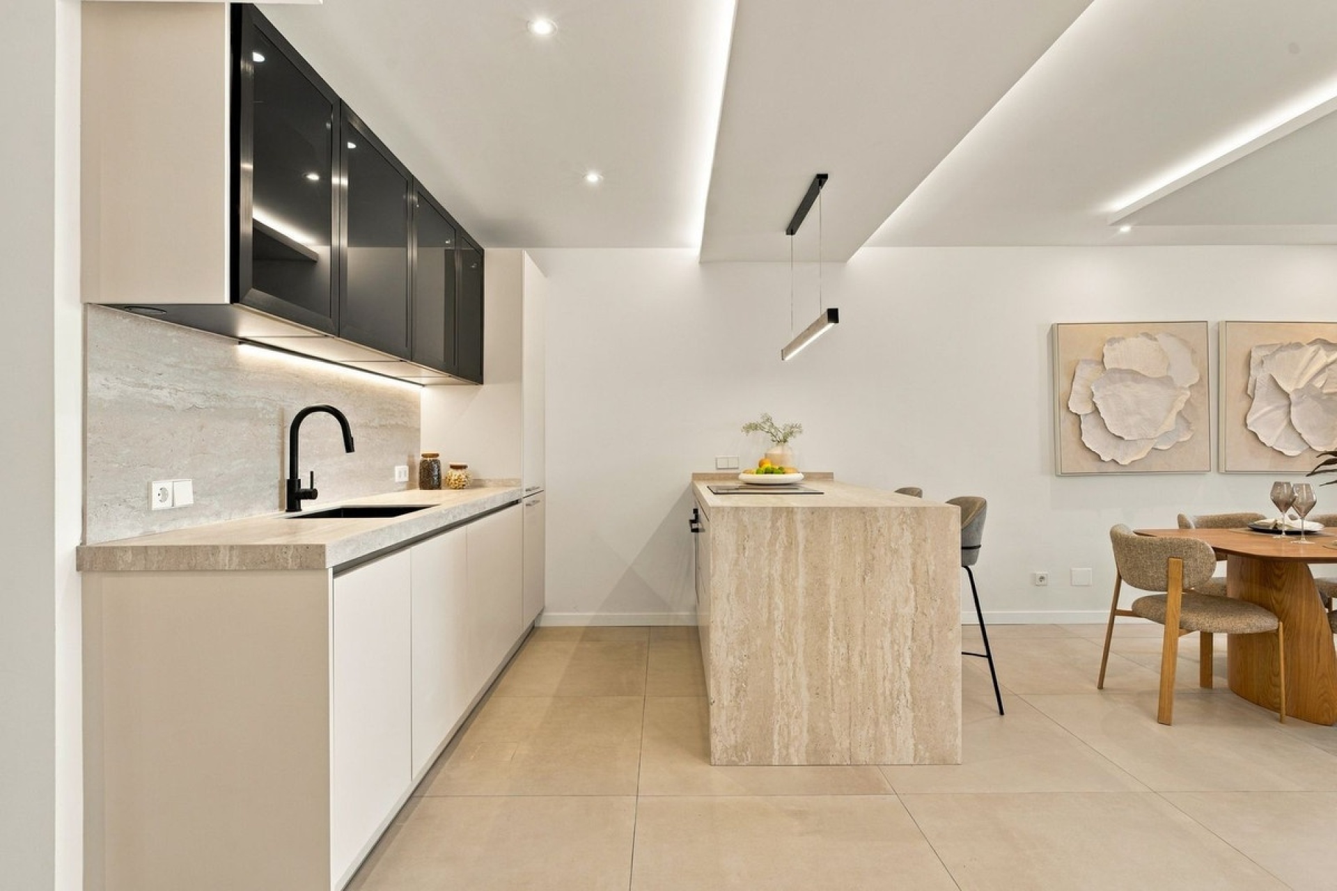 Resale - apartment - Marbella - Nueva Andalucía