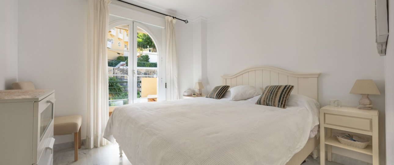 Resale - apartment - Marbella - Nueva Andalucía