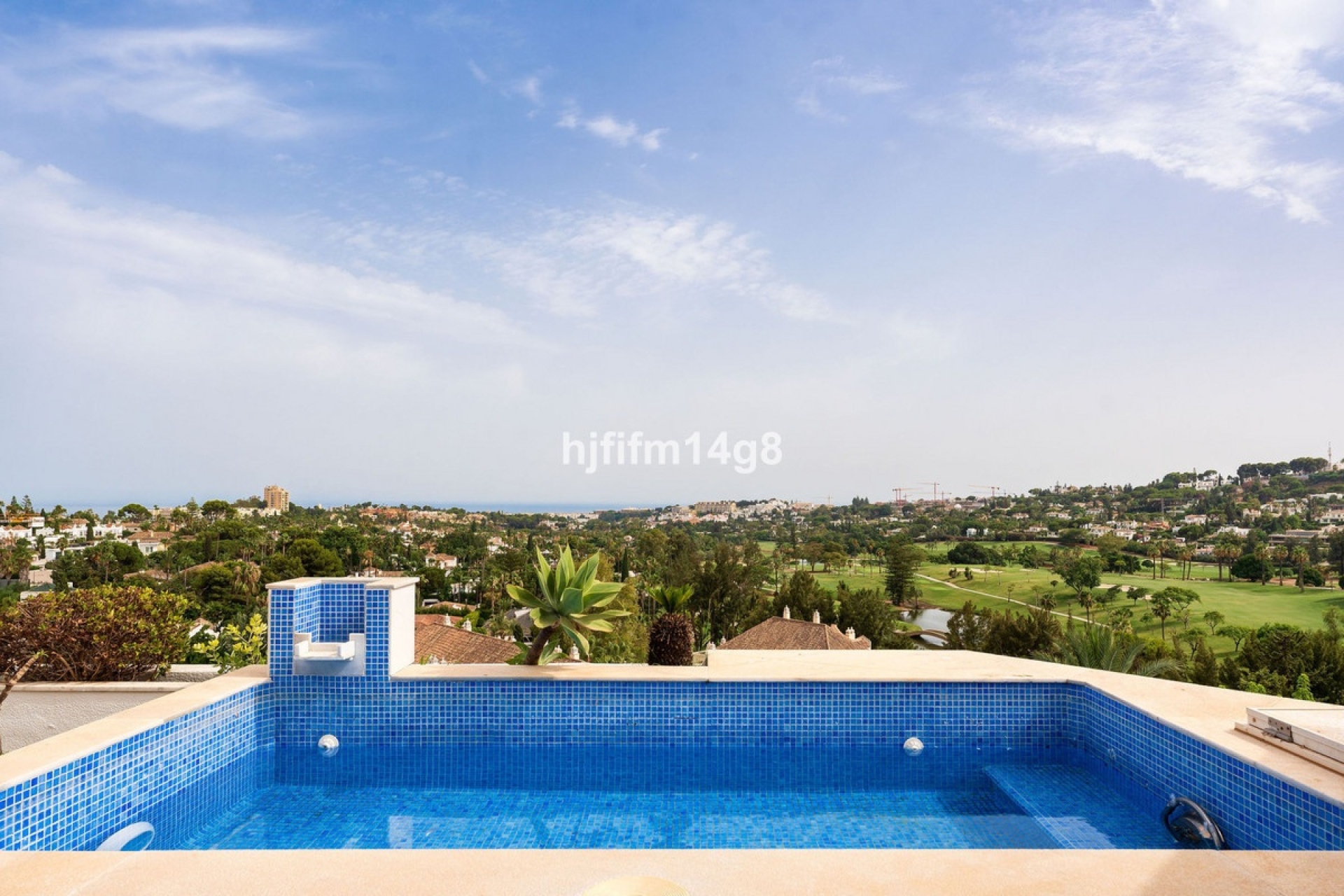 Resale - apartment - Marbella - Nueva Andalucía
