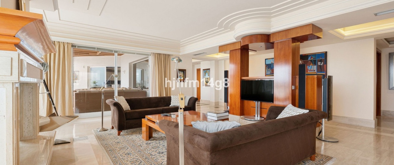Resale - apartment - Marbella - Nueva Andalucía