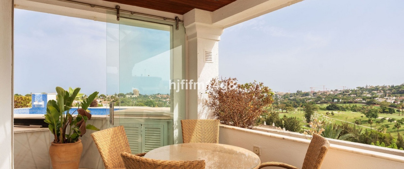 Resale - apartment - Marbella - Nueva Andalucía