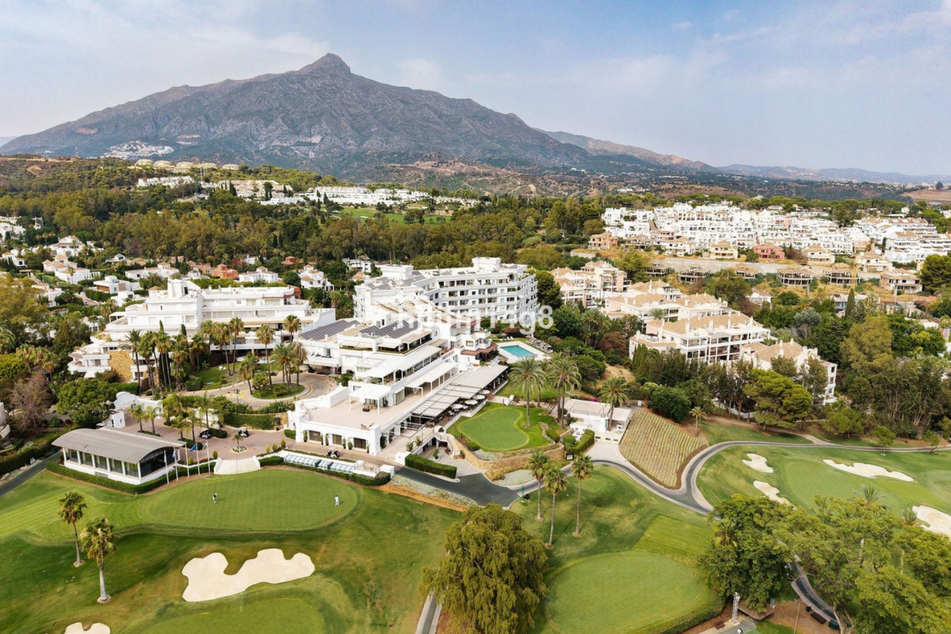 Resale - apartment - Marbella - Nueva Andalucía