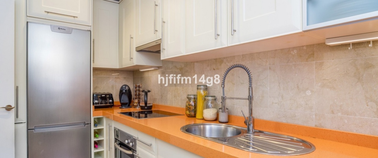 Resale - apartment - Marbella - Nueva Andalucía