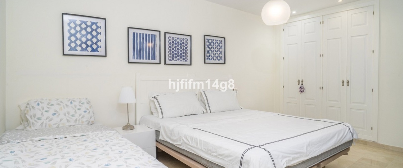 Resale - apartment - Marbella - Nueva Andalucía