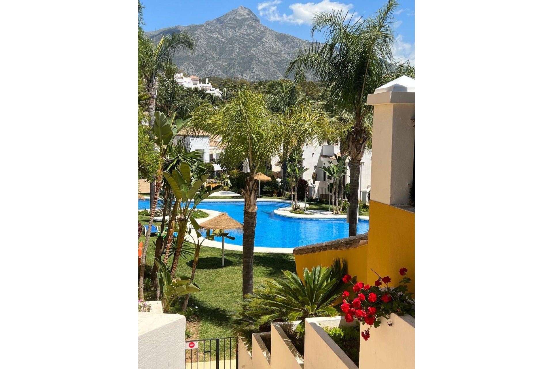 Resale - apartment - Marbella - Nueva Andalucía