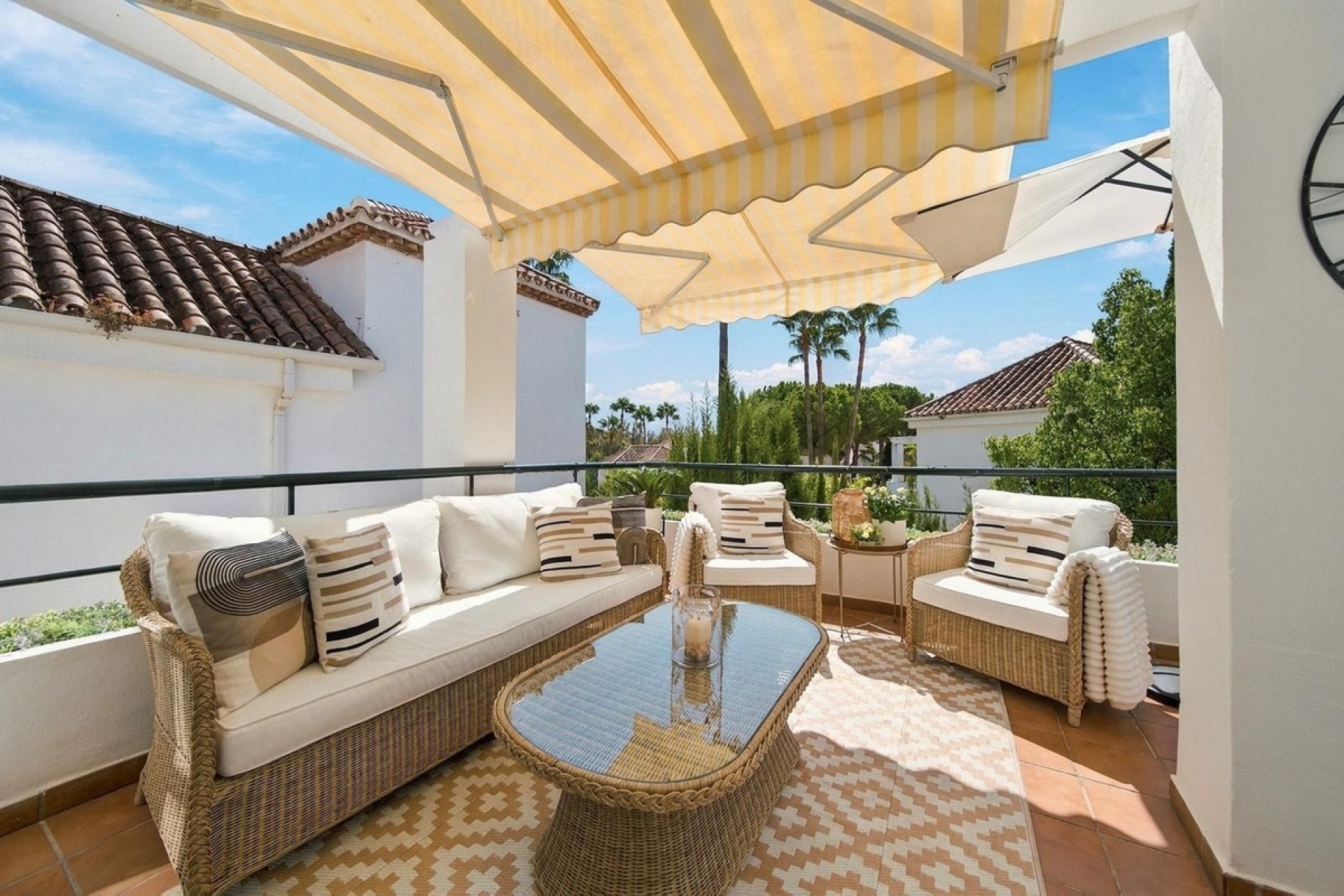 Resale - apartment - Marbella - Nueva Andalucía