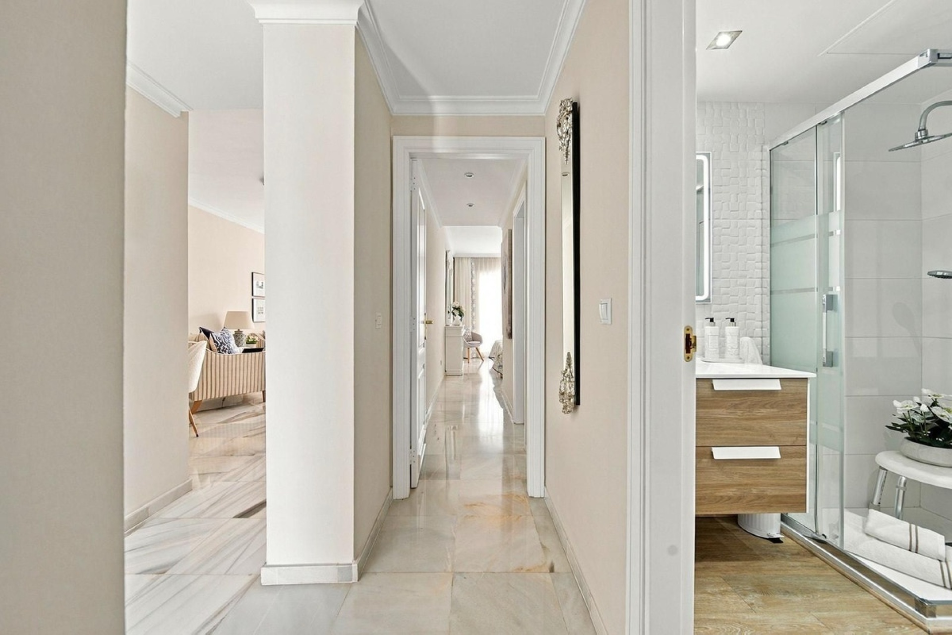 Resale - apartment - Marbella - Nueva Andalucía