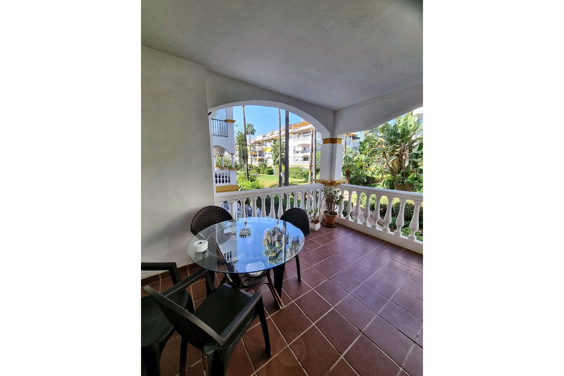 Resale - apartment - Marbella - Nueva Andalucía