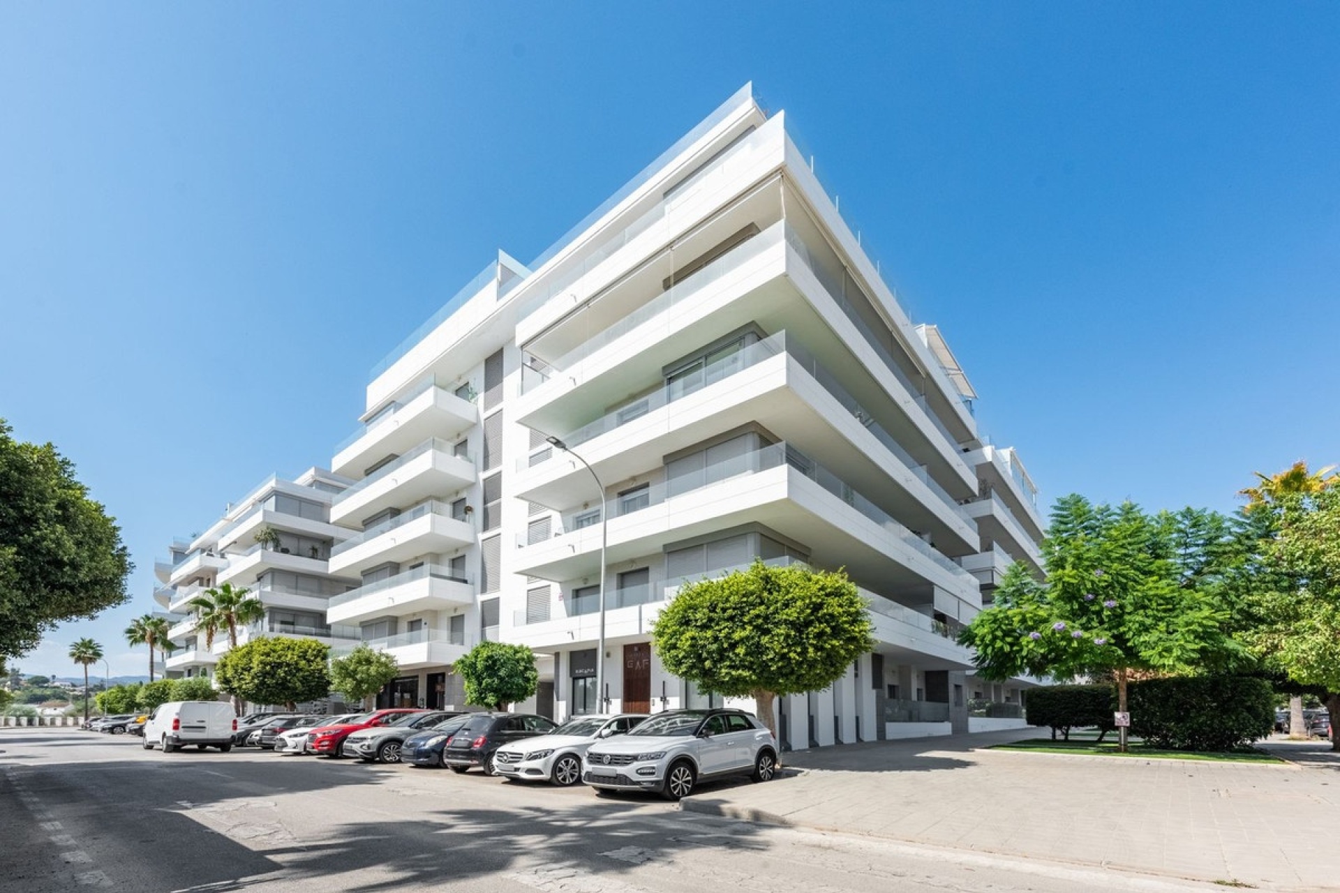 Resale - apartment - Marbella - Nueva Andalucía