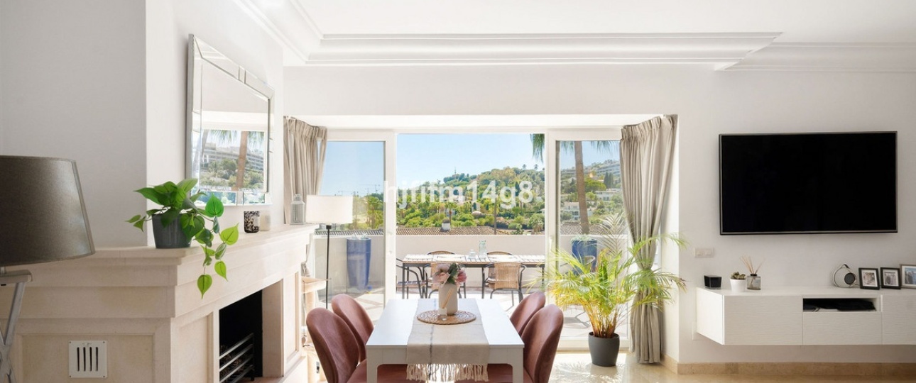 Resale - apartment - Marbella - Nueva Andalucía