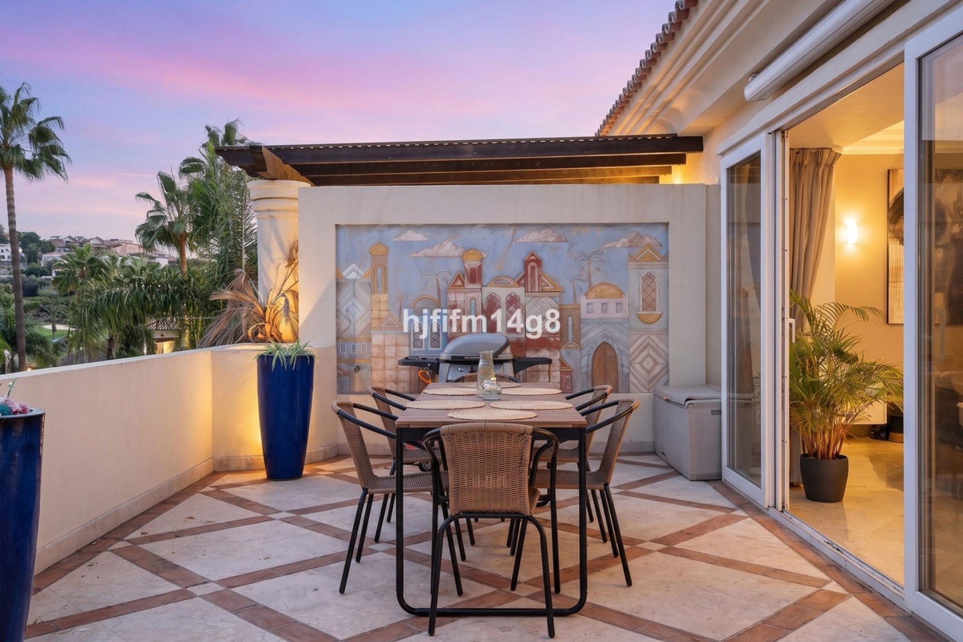 Resale - apartment - Marbella - Nueva Andalucía