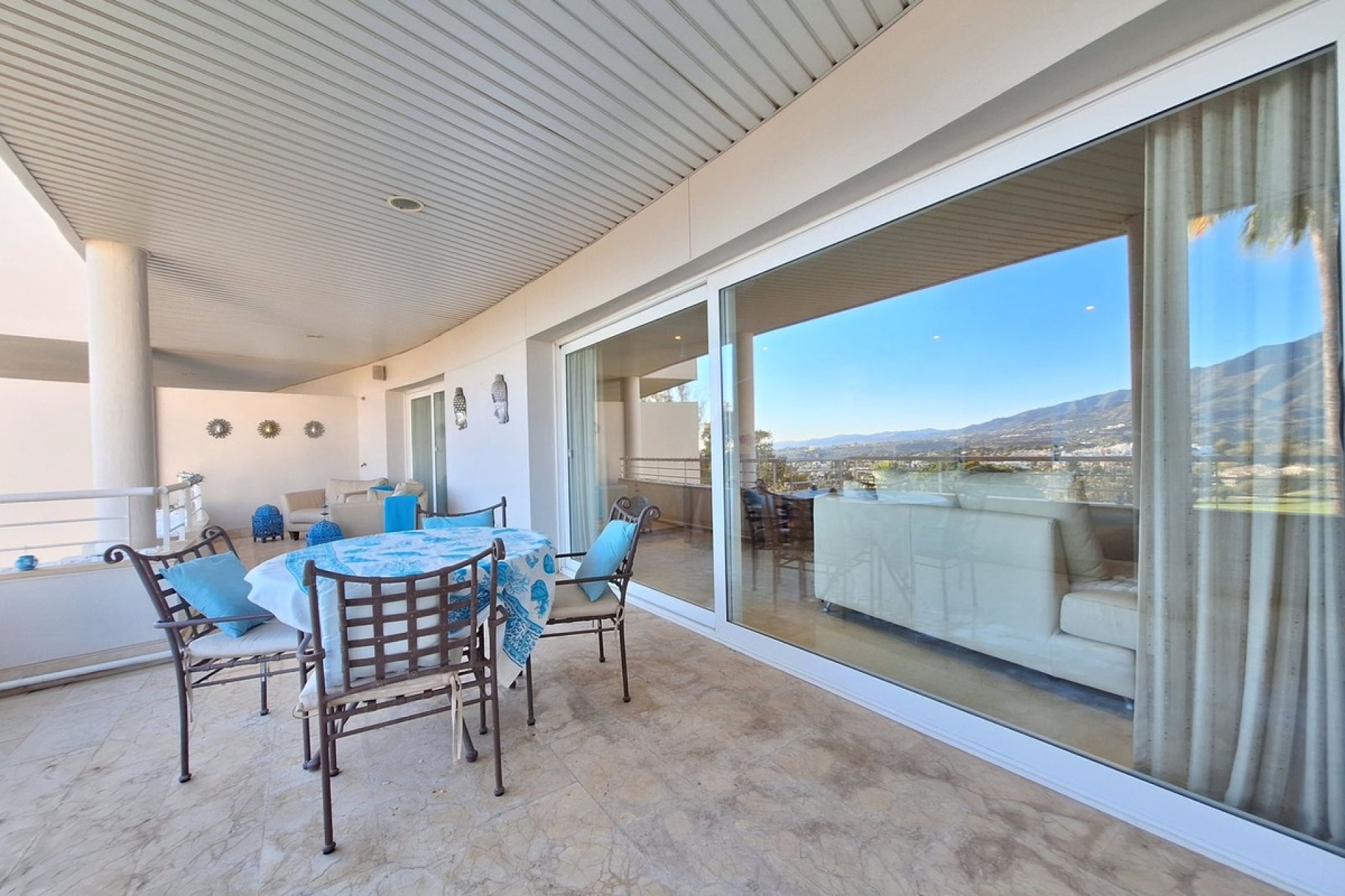 Resale - apartment - Marbella - Nueva Andalucía