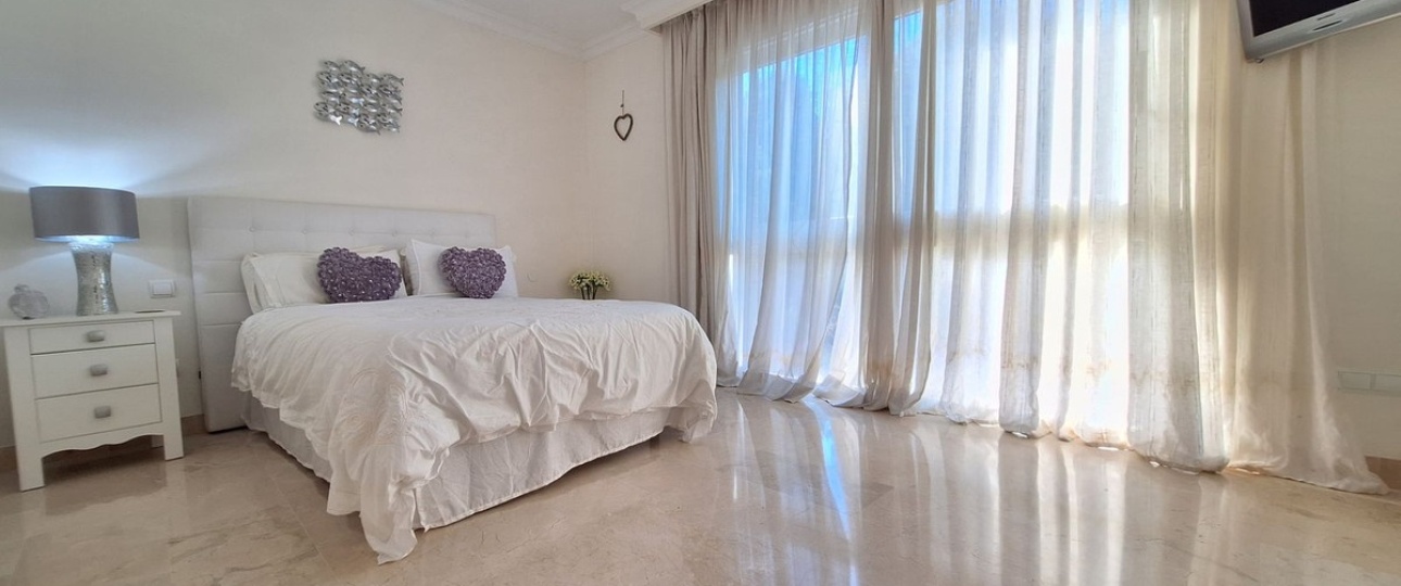 Resale - apartment - Marbella - Nueva Andalucía
