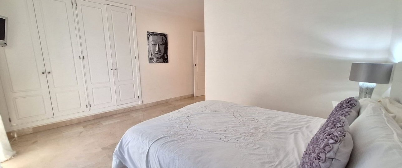 Resale - apartment - Marbella - Nueva Andalucía