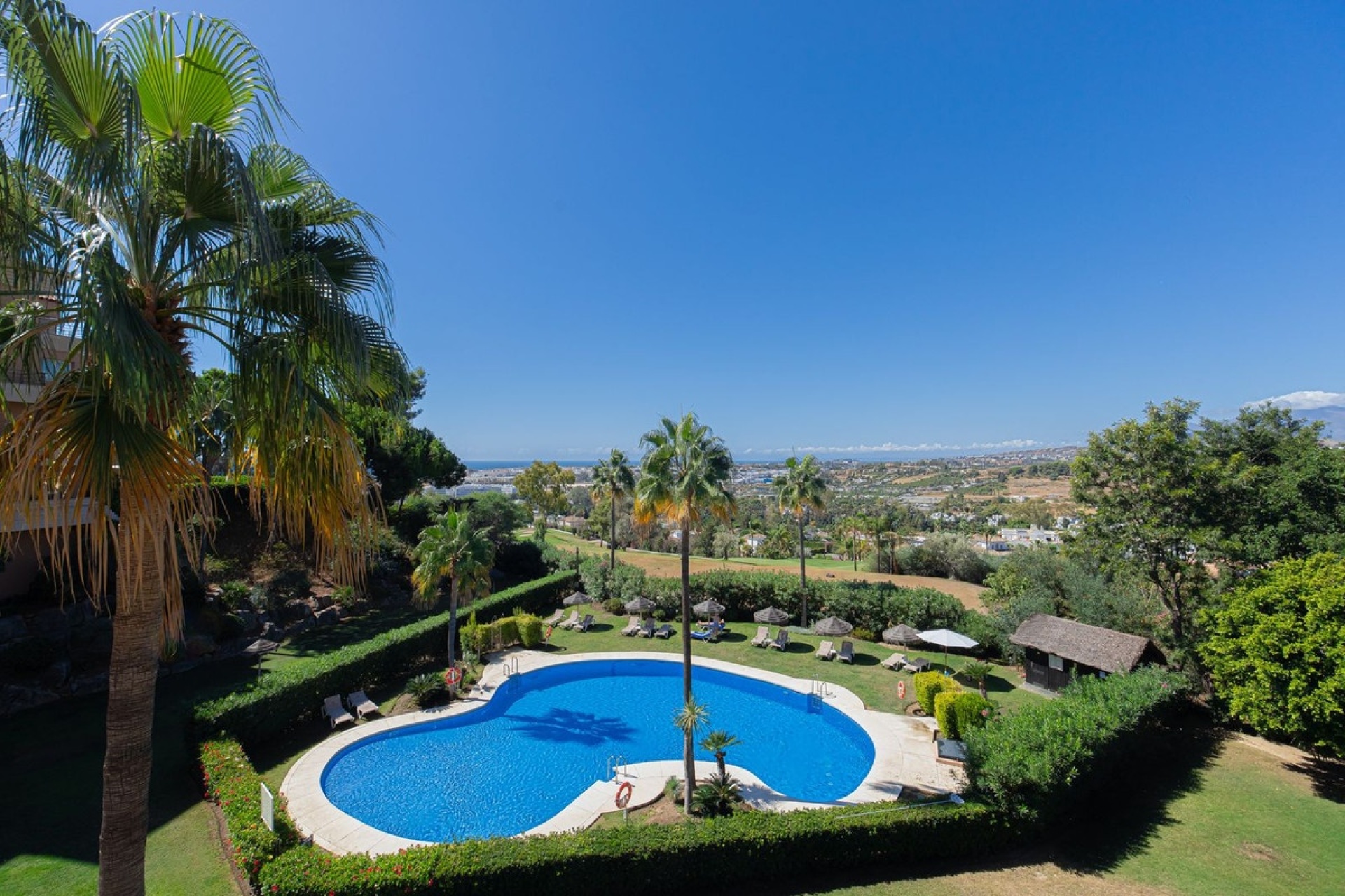 Resale - apartment - Marbella - Nueva Andalucía
