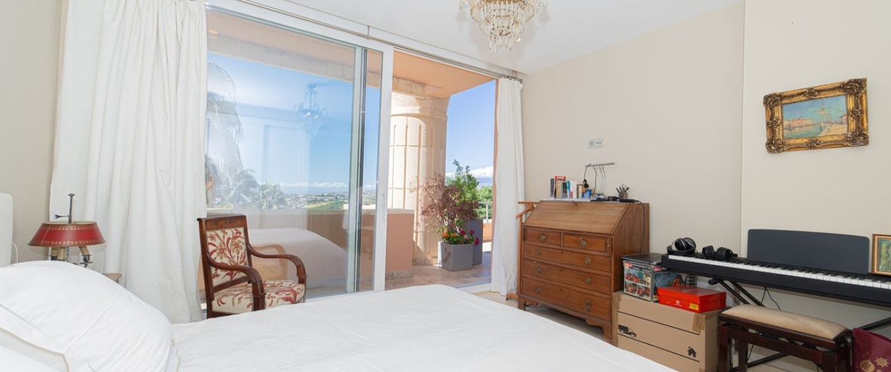 Resale - apartment - Marbella - Nueva Andalucía