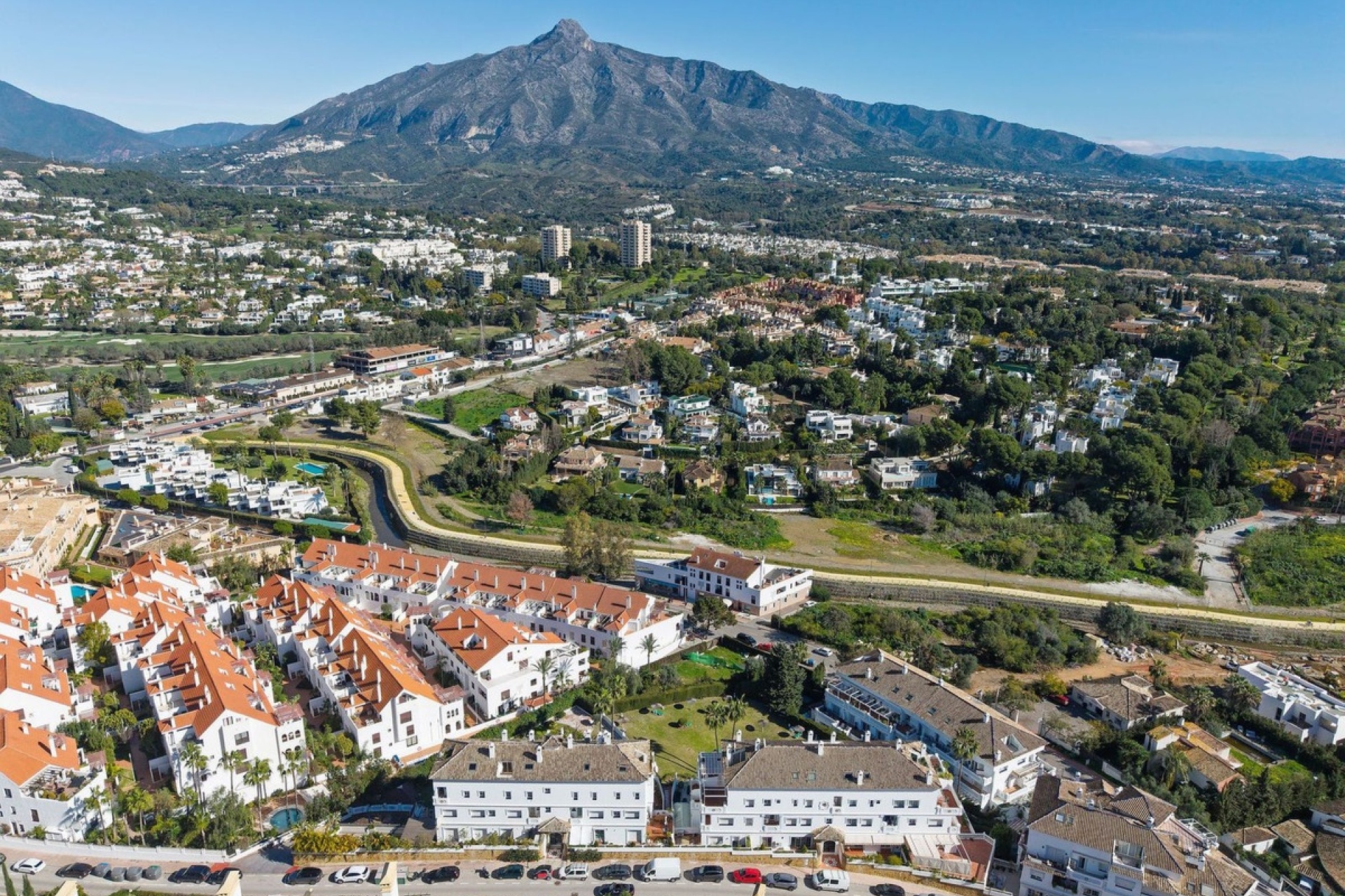 Resale - apartment - Marbella - Nueva Andalucía