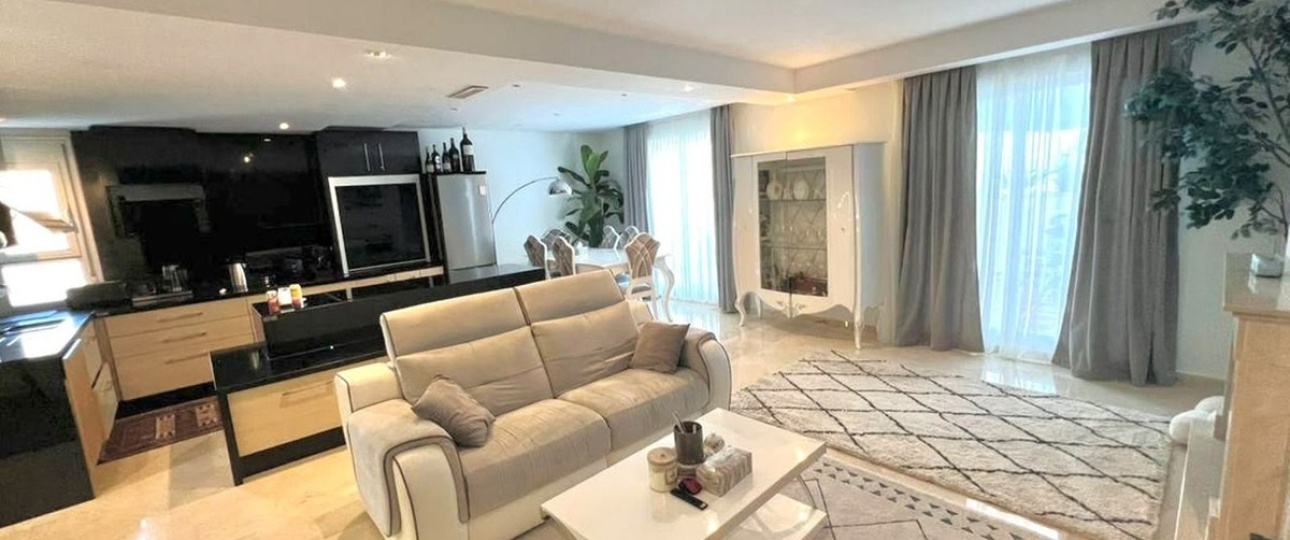 Resale - apartment - Marbella - Nueva Andalucía