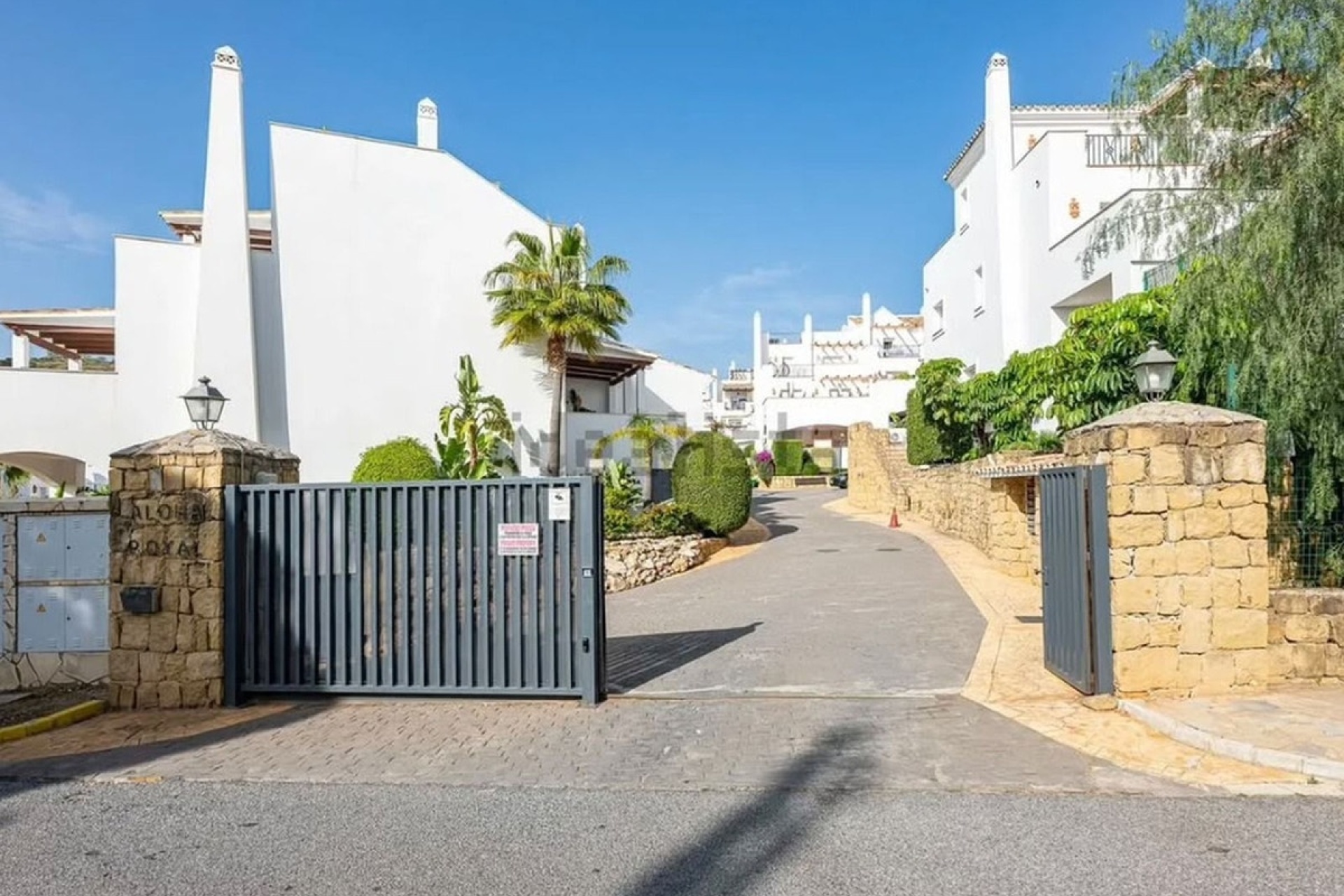 Resale - apartment - Marbella - Nueva Andalucía