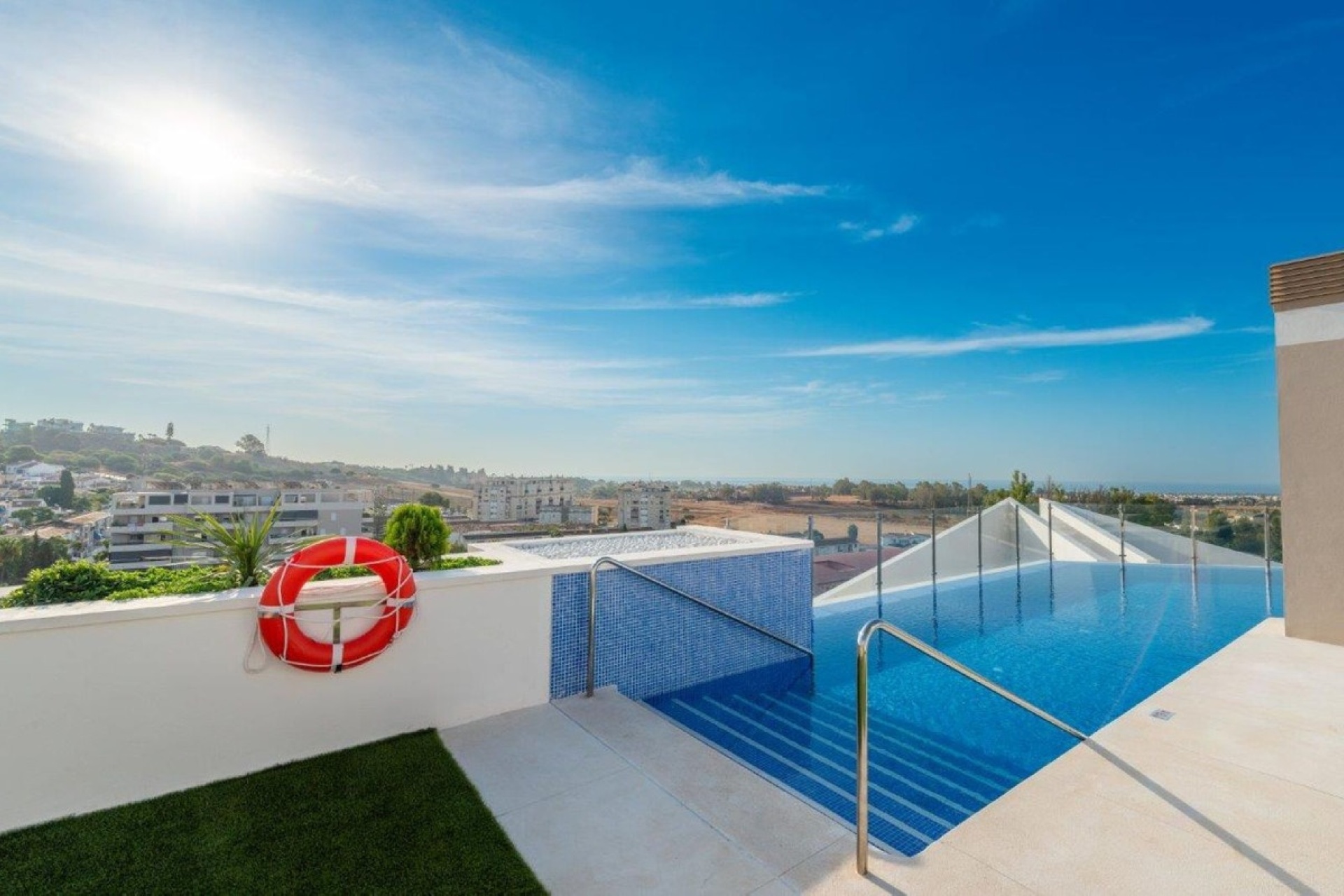 Resale - apartment - Marbella - Nueva Andalucía