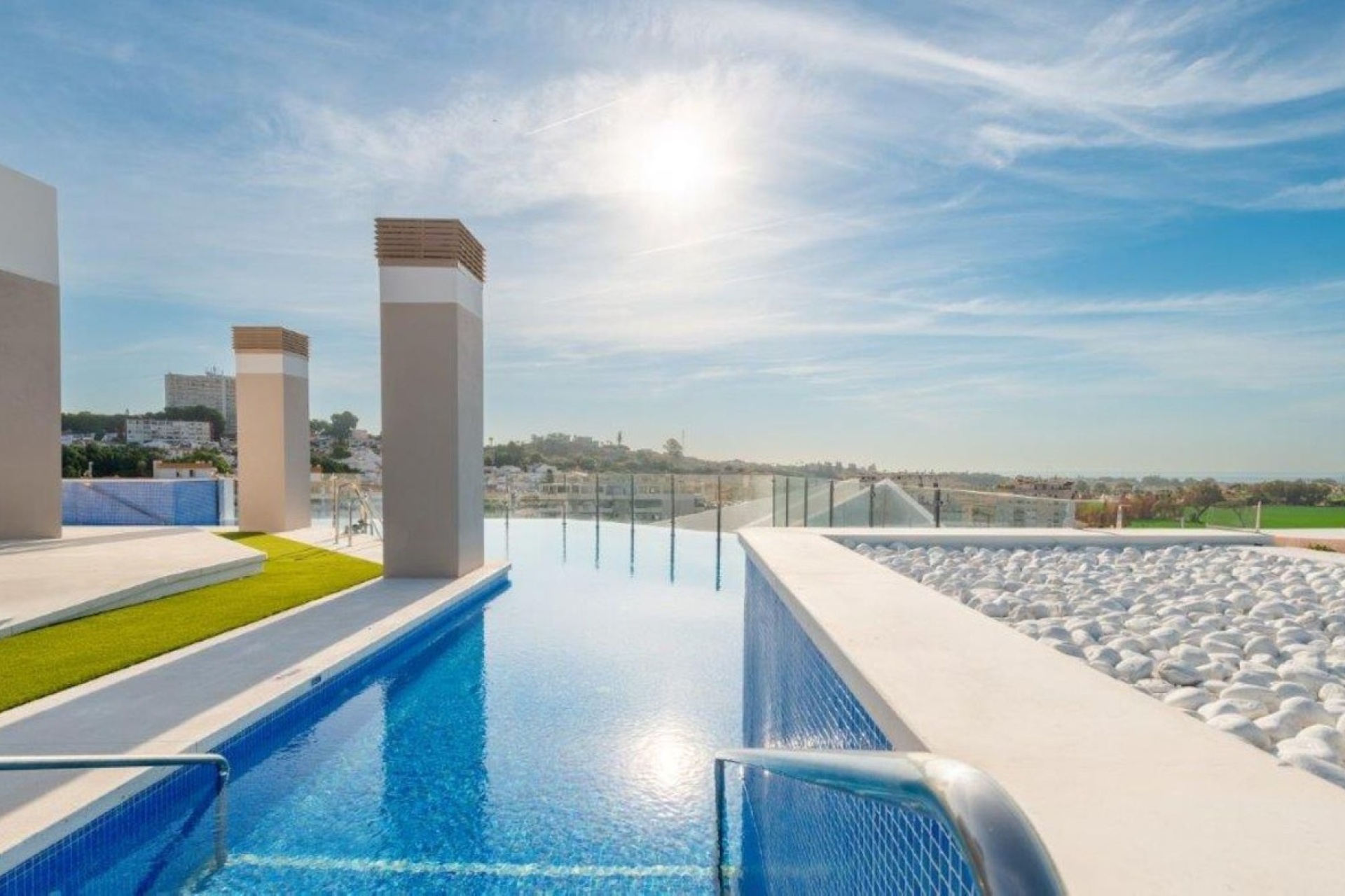 Resale - apartment - Marbella - Nueva Andalucía