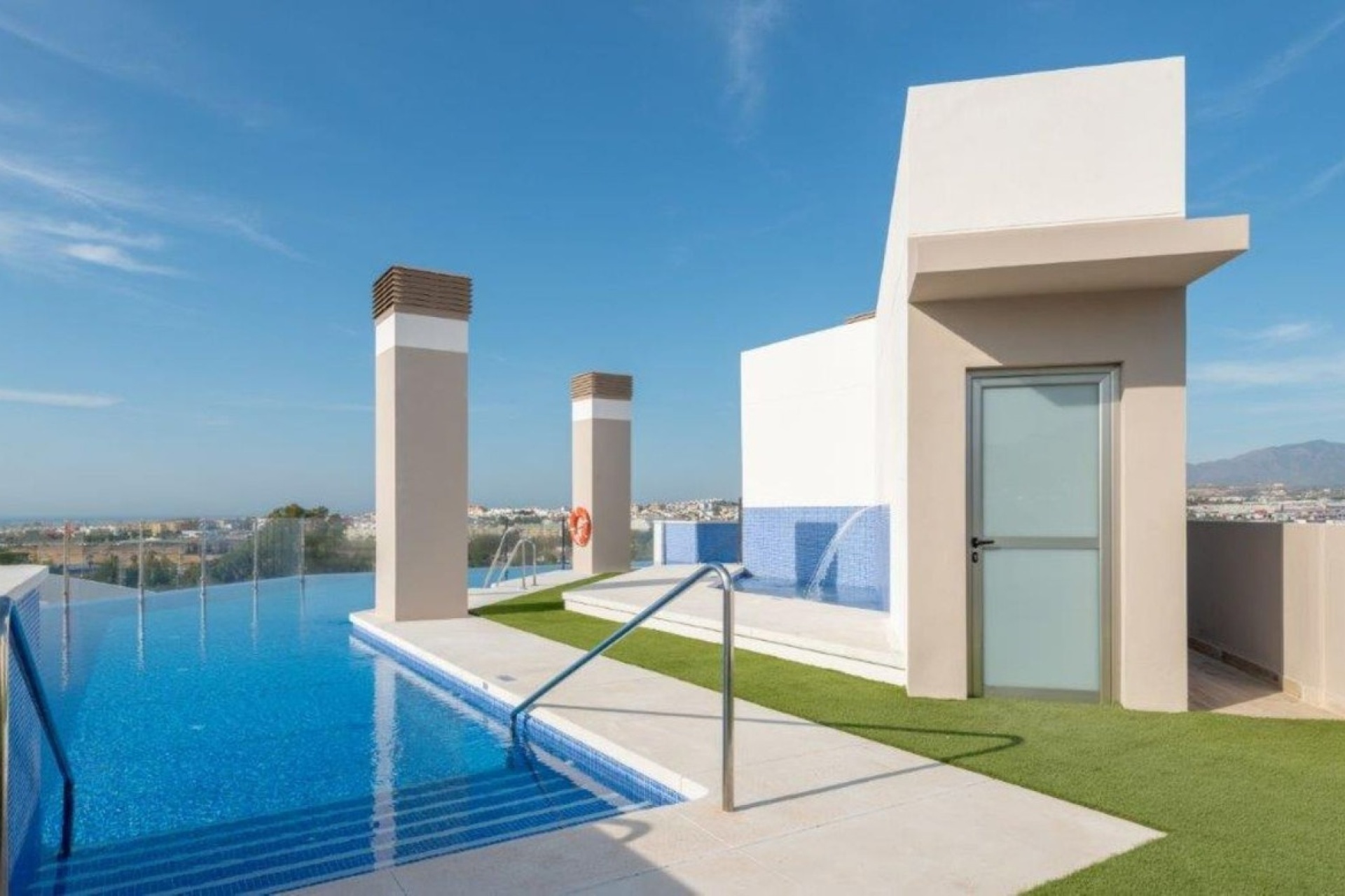 Resale - apartment - Marbella - Nueva Andalucía