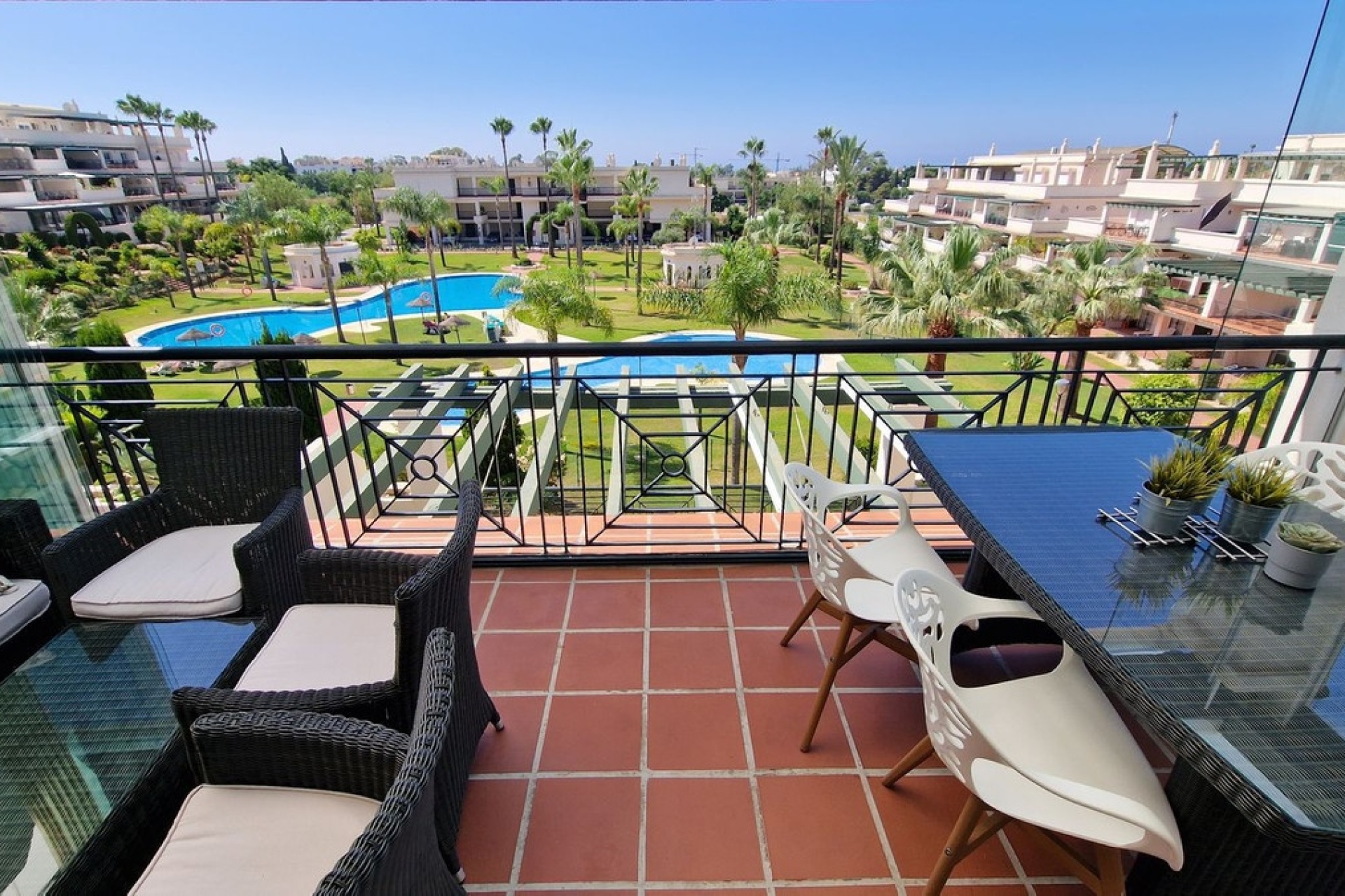 Resale - apartment - Marbella - Nueva Andalucía