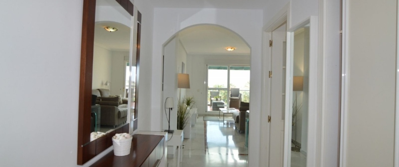 Resale - apartment - Marbella - Nueva Andalucía