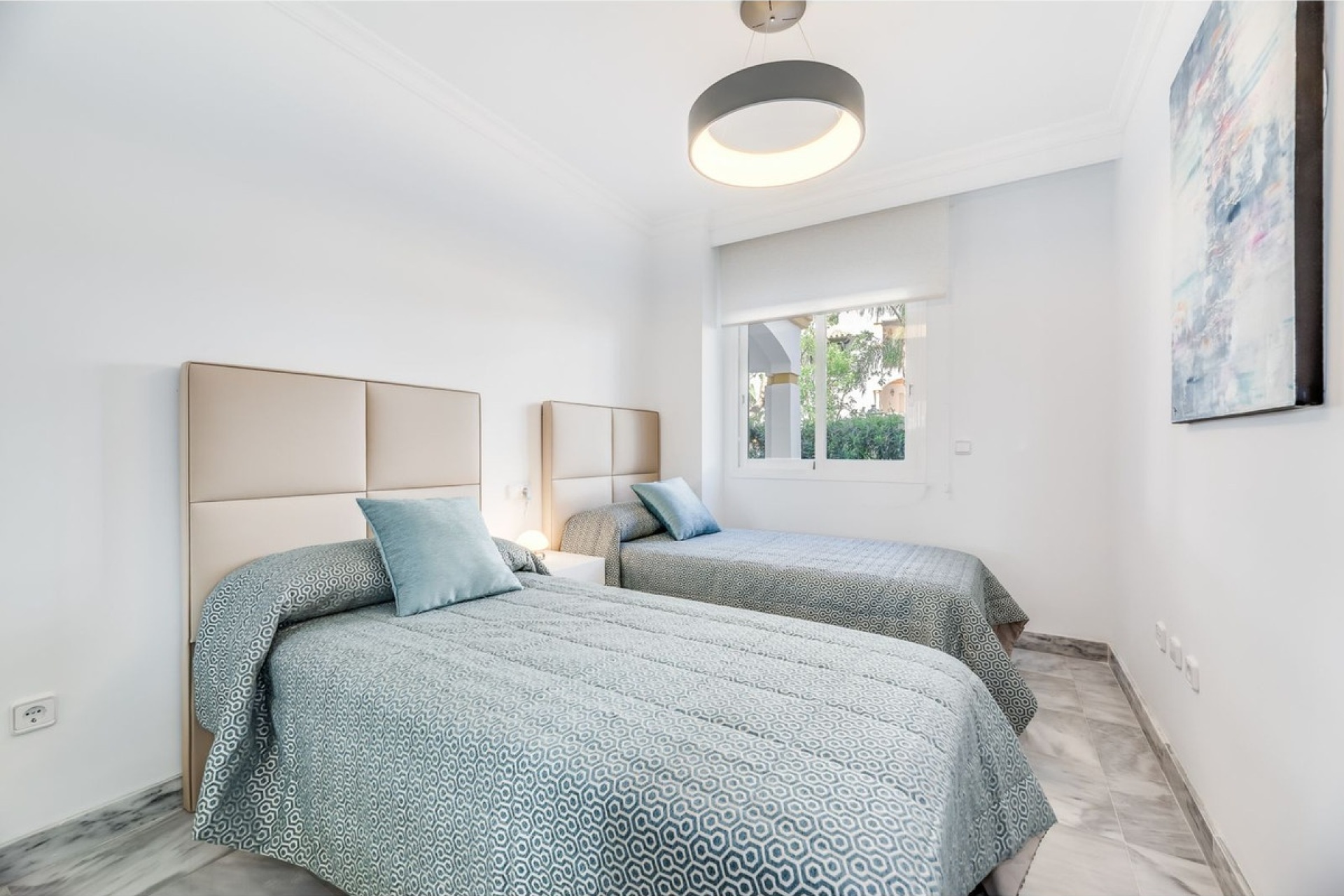 Resale - apartment - Marbella - Nueva Andalucía