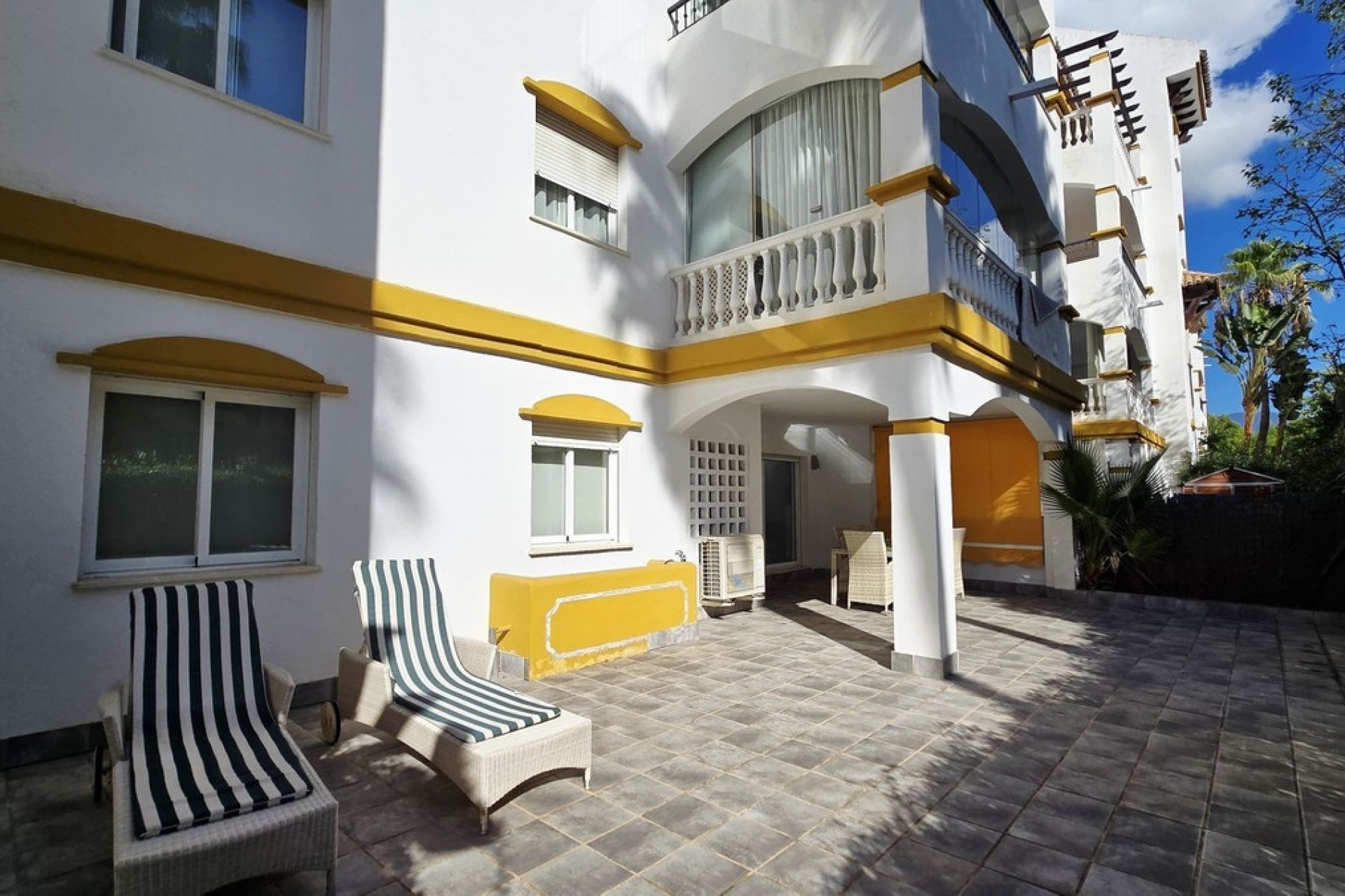 Resale - apartment - Marbella - Nueva Andalucía