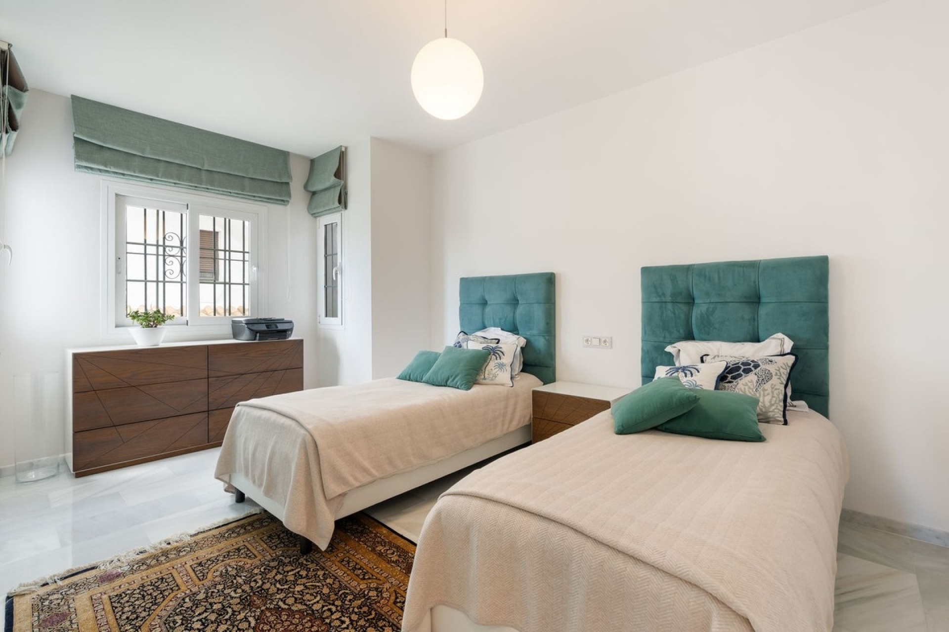 Resale - apartment - Marbella - Nueva Andalucía