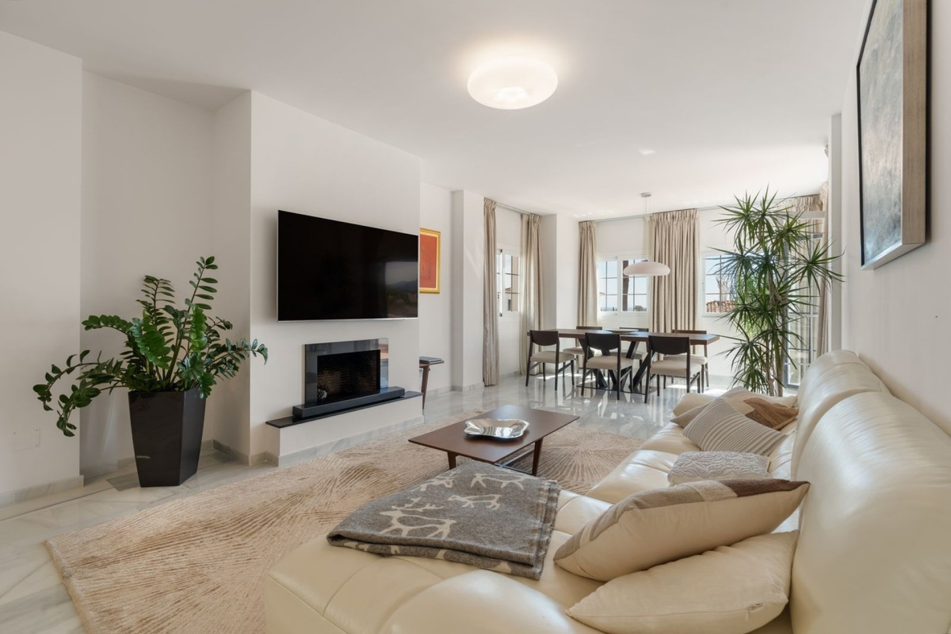 Resale - apartment - Marbella - Nueva Andalucía