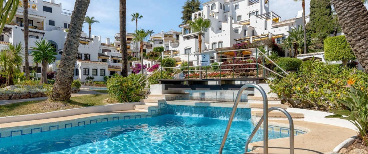 Resale - apartment - Marbella - Nueva Andalucía