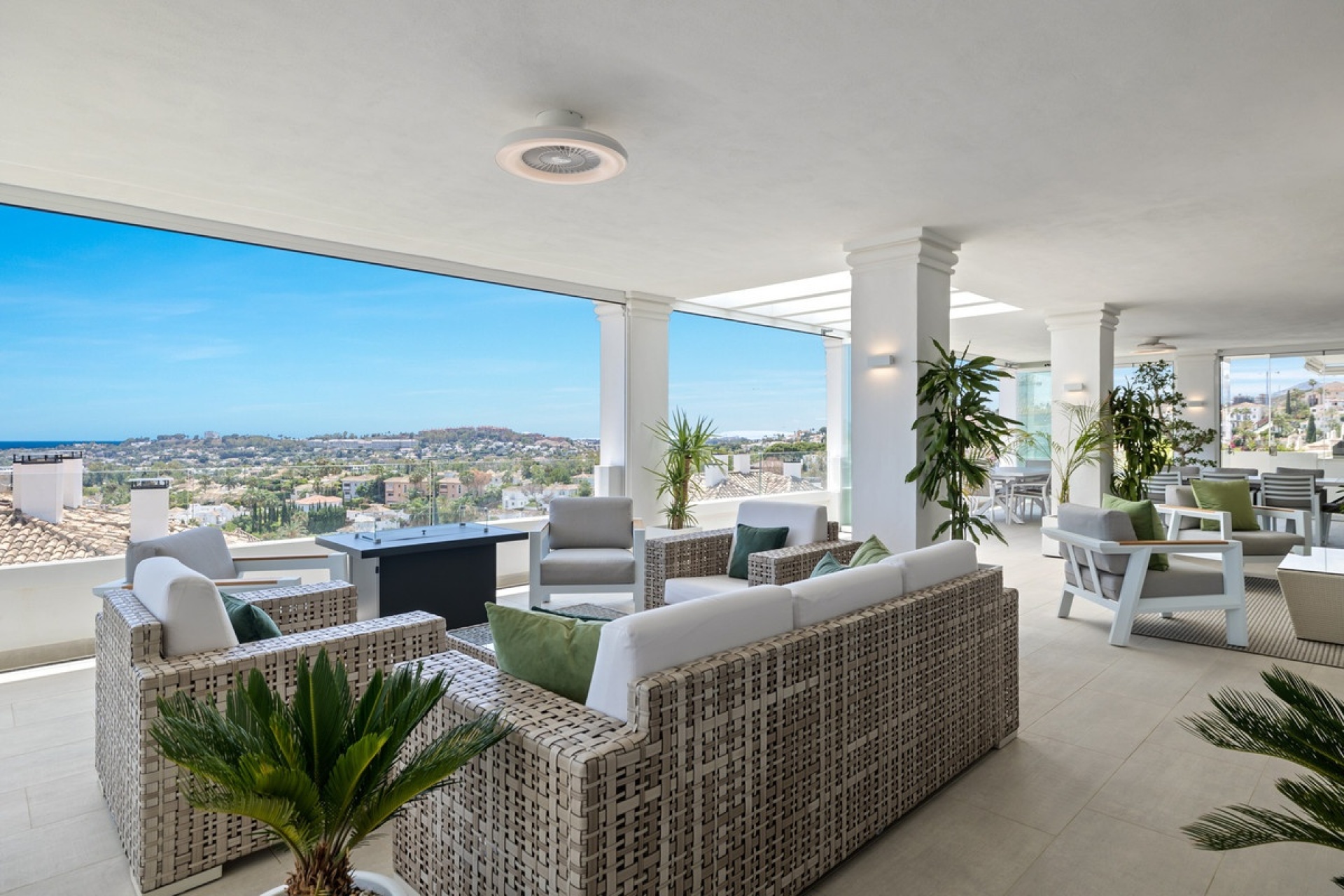 Resale - apartment - Marbella - Nueva Andalucía