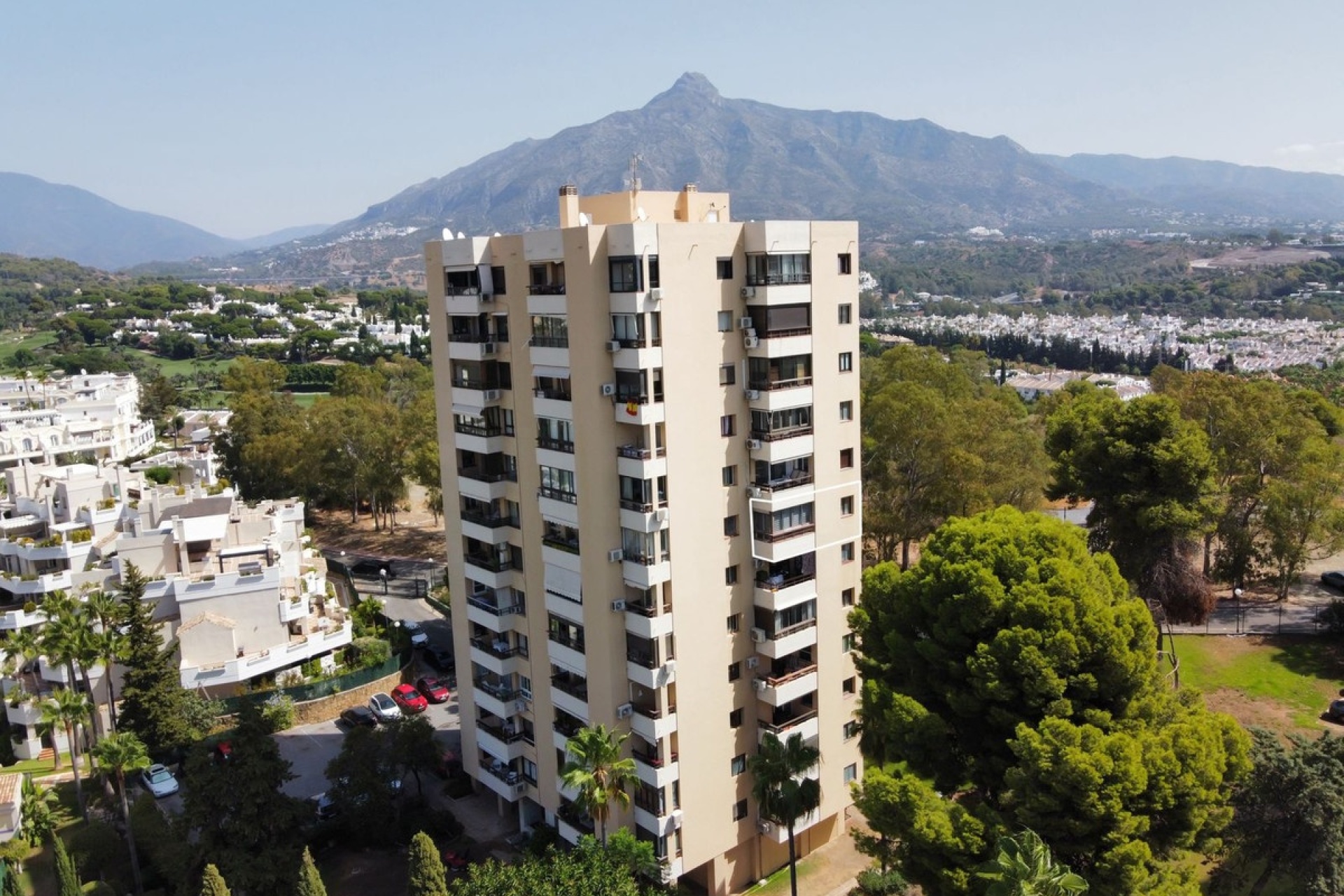 Resale - apartment - Marbella - Nueva Andalucía