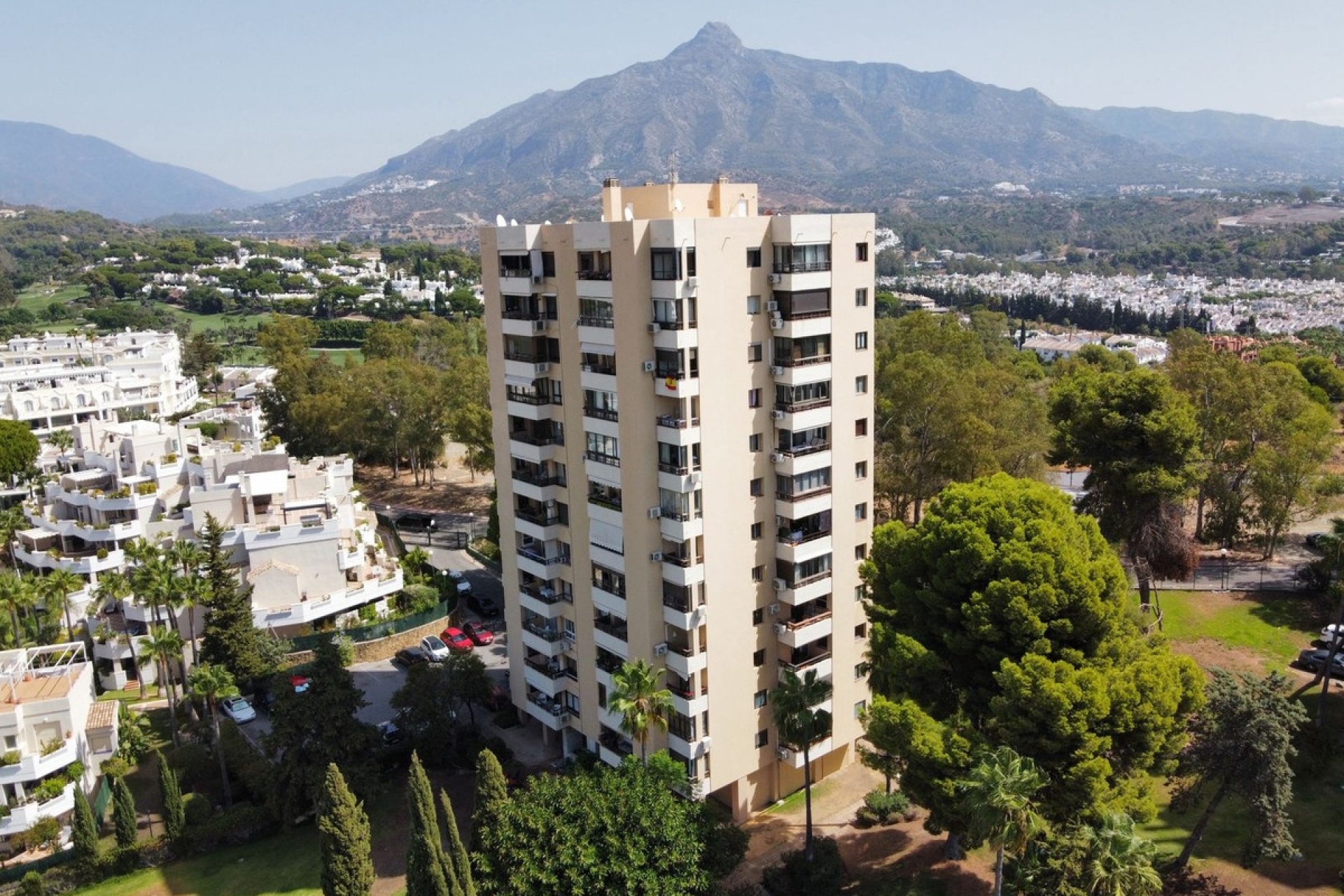 Resale - apartment - Marbella - Nueva Andalucía