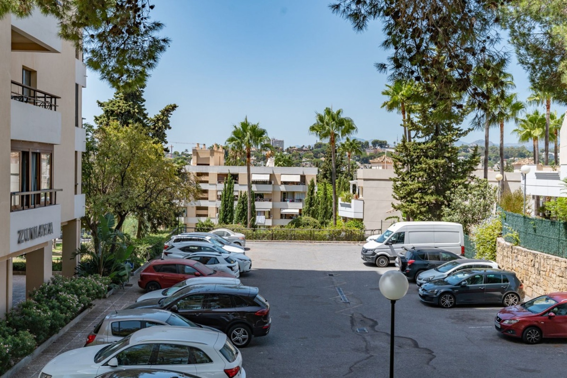 Resale - apartment - Marbella - Nueva Andalucía