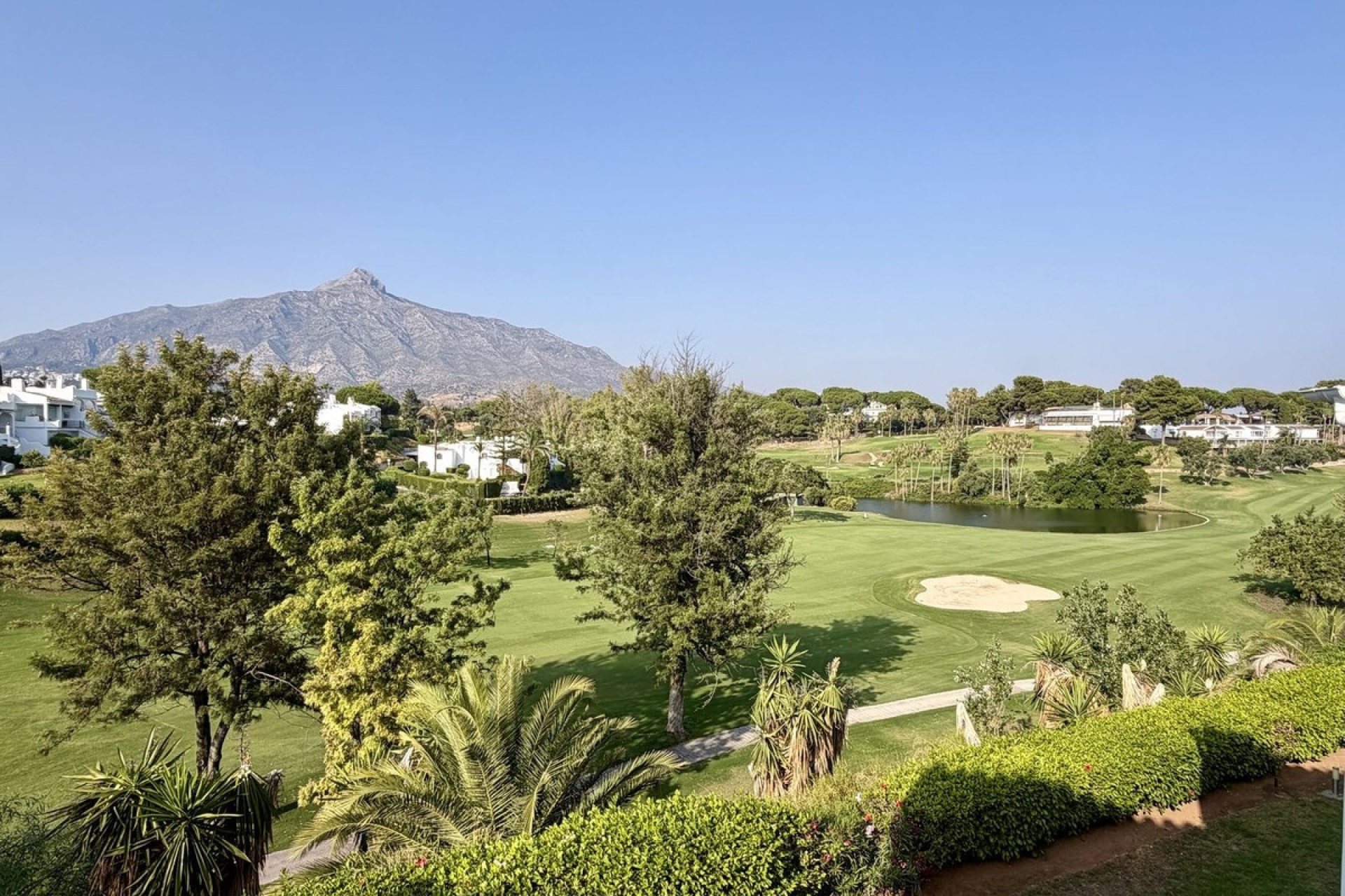 Resale - apartment - Marbella - Nueva Andalucía