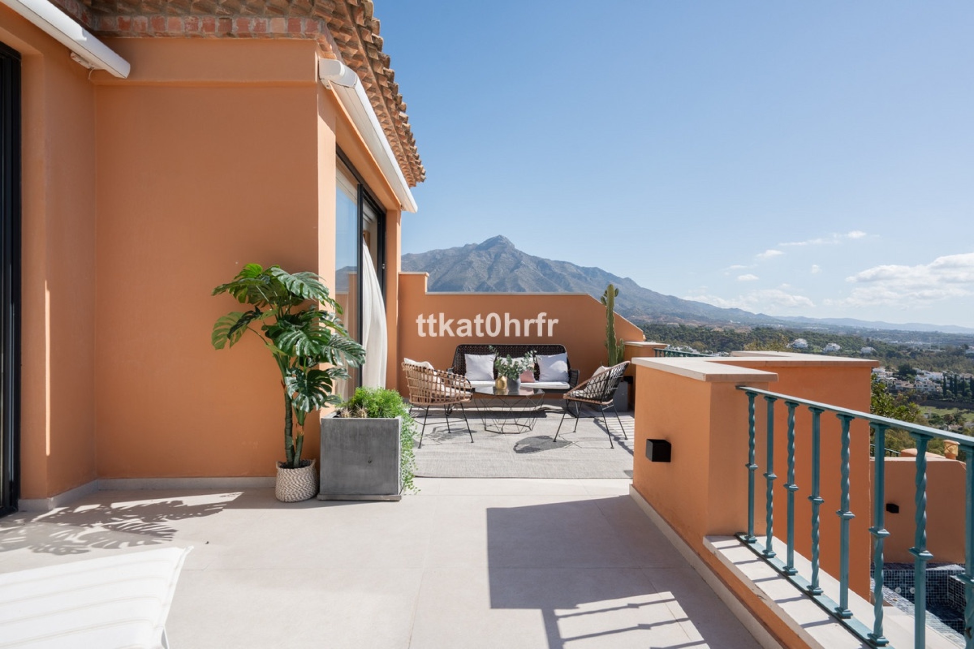 Resale - apartment - Marbella - Nueva Andalucía